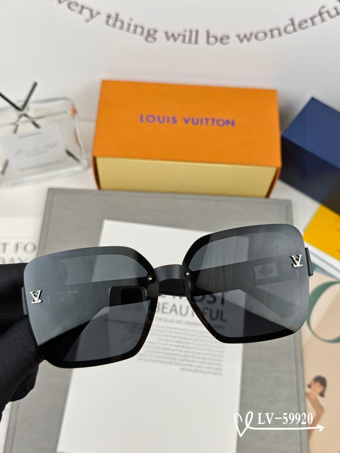   👓.【路易威登-LV】
         🕶.【宝丽来树脂镜片】
         ⭐️.【TR镜架