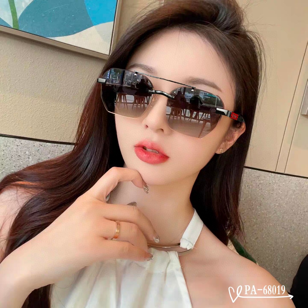   👓.【PRADA-普拉达】
         🕶.【宝丽来树脂镜片】
         ⭐️.【TR