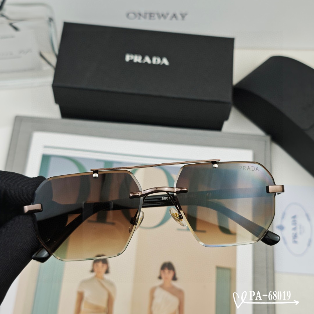   👓.【PRADA-普拉达】
         🕶.【宝丽来树脂镜片】
         ⭐️.【TR