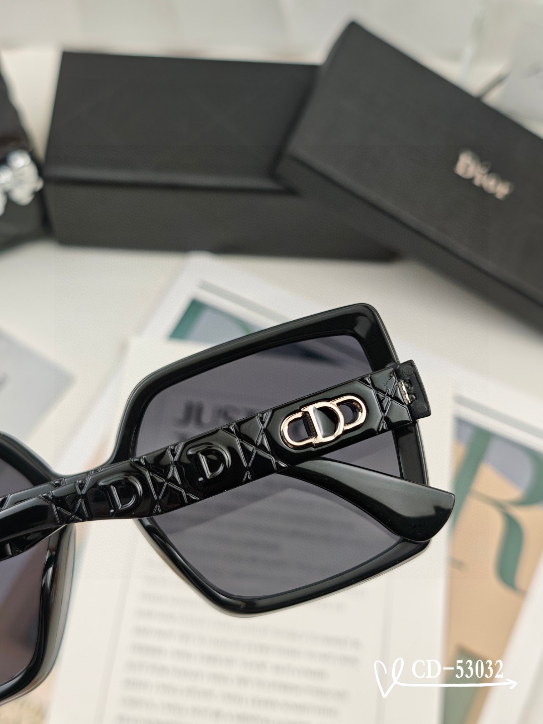    👓.【法国迪奥-DIOR】
         🕶️.【宝丽来树脂偏光镜片】
         ⭐️