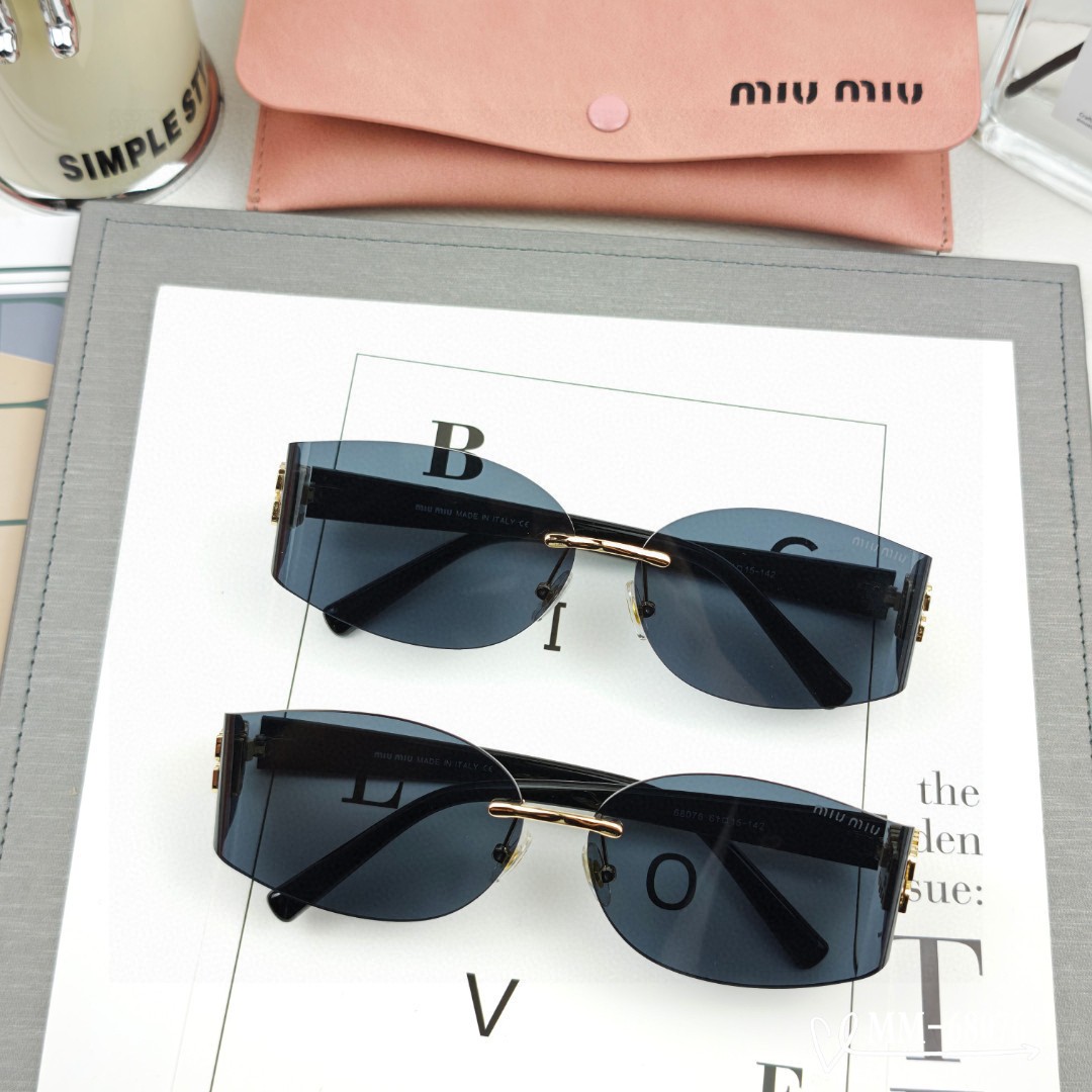   👓.【意大利谬谬-miumiu】
         🕶.【宝丽来树脂偏光镜片】
         ⭐