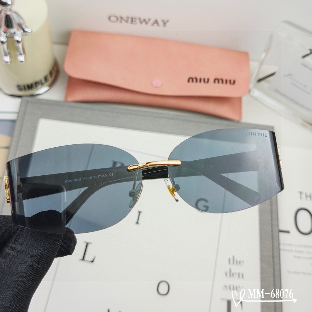   👓.【意大利谬谬-miumiu】
         🕶.【宝丽来树脂偏光镜片】
         ⭐