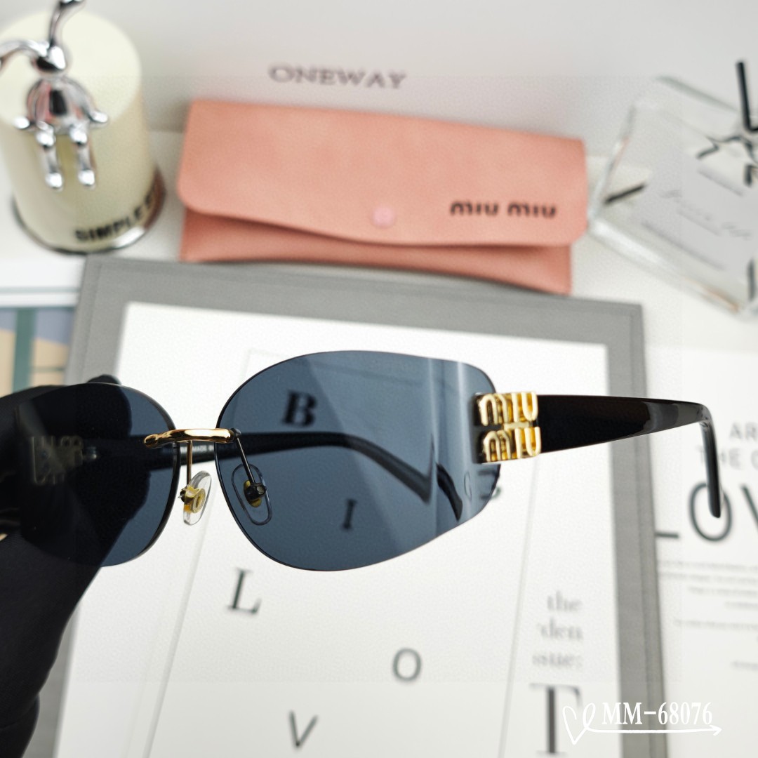   👓.【意大利谬谬-miumiu】
         🕶.【宝丽来树脂偏光镜片】
         ⭐