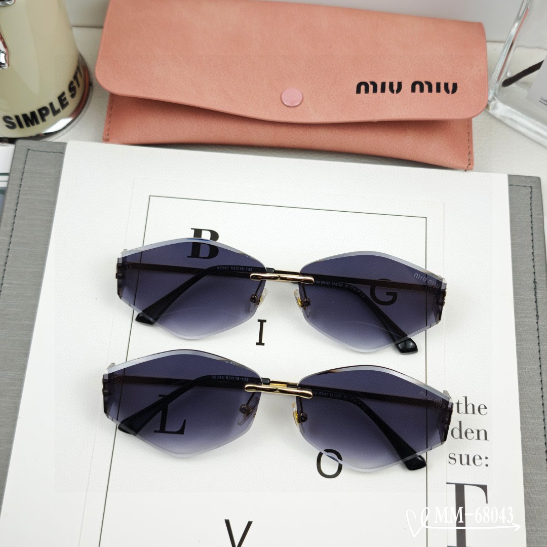   👓.【意大利谬谬-miumiu】
         🕶.【宝丽来树脂偏光镜片】
         ⭐