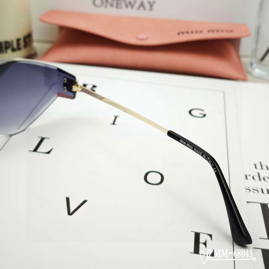   👓.【意大利谬谬-miumiu】
         🕶.【宝丽来树脂偏光镜片】
         ⭐