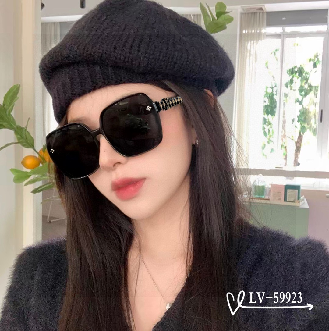 NO:371516,.【Louis Vuitton-LV】.【Polaroid resin lens】.【TR frame is light and comfortable to wear】.【size-13-145】.【New sunglasses reduce the burden of strong light, same style as celebrities, block harmful light and prevent radiation, essential products for travel and matching clothes, you can also use it when driving!  Lead the new fashion concept and don't let the sun disturb your interest. Model59923♀】Glasses, sunglasses, sunglasses, glasses, louis vuitton, louis vuitton19860909.【路易威登-LV】 .【宝丽来树脂镜片】 .【TR镜架轻便佩戴舒适】 .【size-13-145】 .【新款太阳镜减轻强光负担,明星同款,遮挡有害光线防辐射,出行旅游搭配衣服必备品,开车也可以用哦！引领时尚新概念,不让阳光打扰你的兴致.Model59923♀】眼镜墨镜太阳镜,眼镜,louis vuitton,louis vuitton,glasses