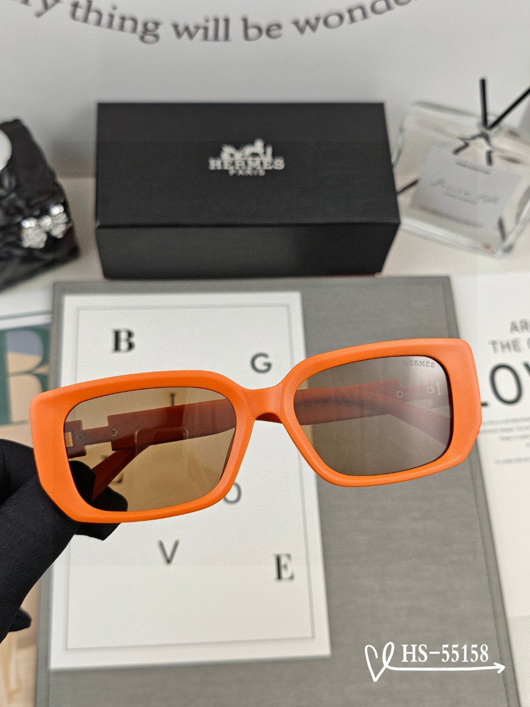    👓.【爱马仕-HERMES】
         🕶.【宝丽来树脂偏光镜片】
         ⭐️