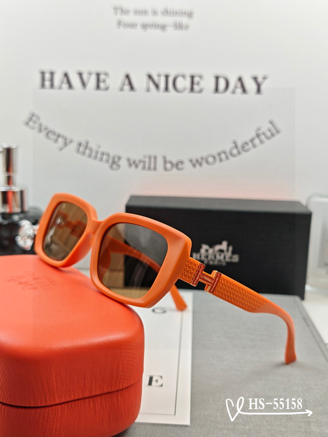    👓.【爱马仕-HERMES】
         🕶.【宝丽来树脂偏光镜片】
         ⭐️