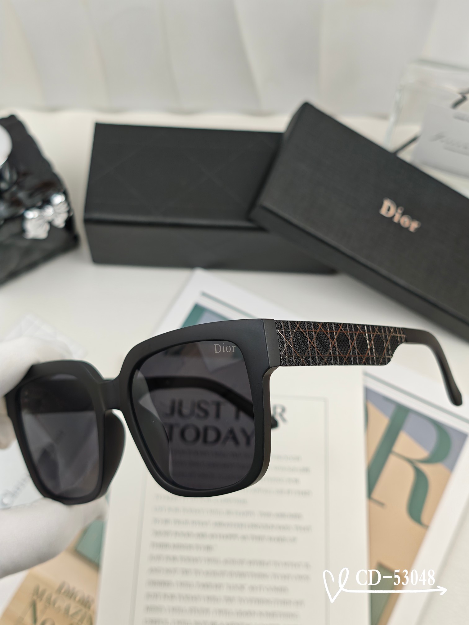 👓.【法国迪奥-DIOR】 🕶️.【宝丽来树脂偏光镜片】 ⭐️.【TR90镜架轻便佩戴舒适】 🌟.【si