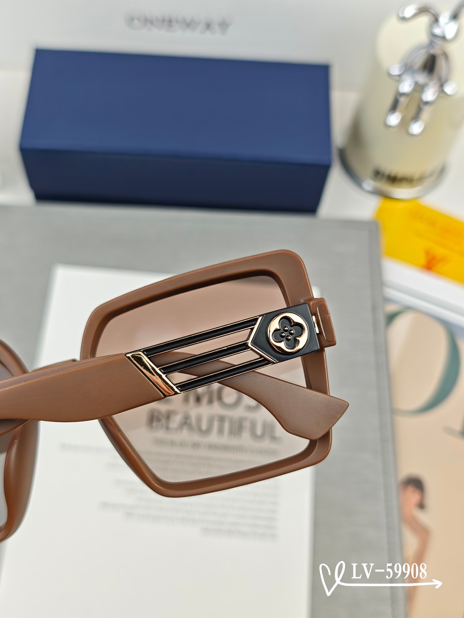 👓.【路易威登-LV】 🕶.【宝丽来树脂镜片】 ⭐️.【TR镜架轻便佩戴舒适】 🌟.【size：65-1