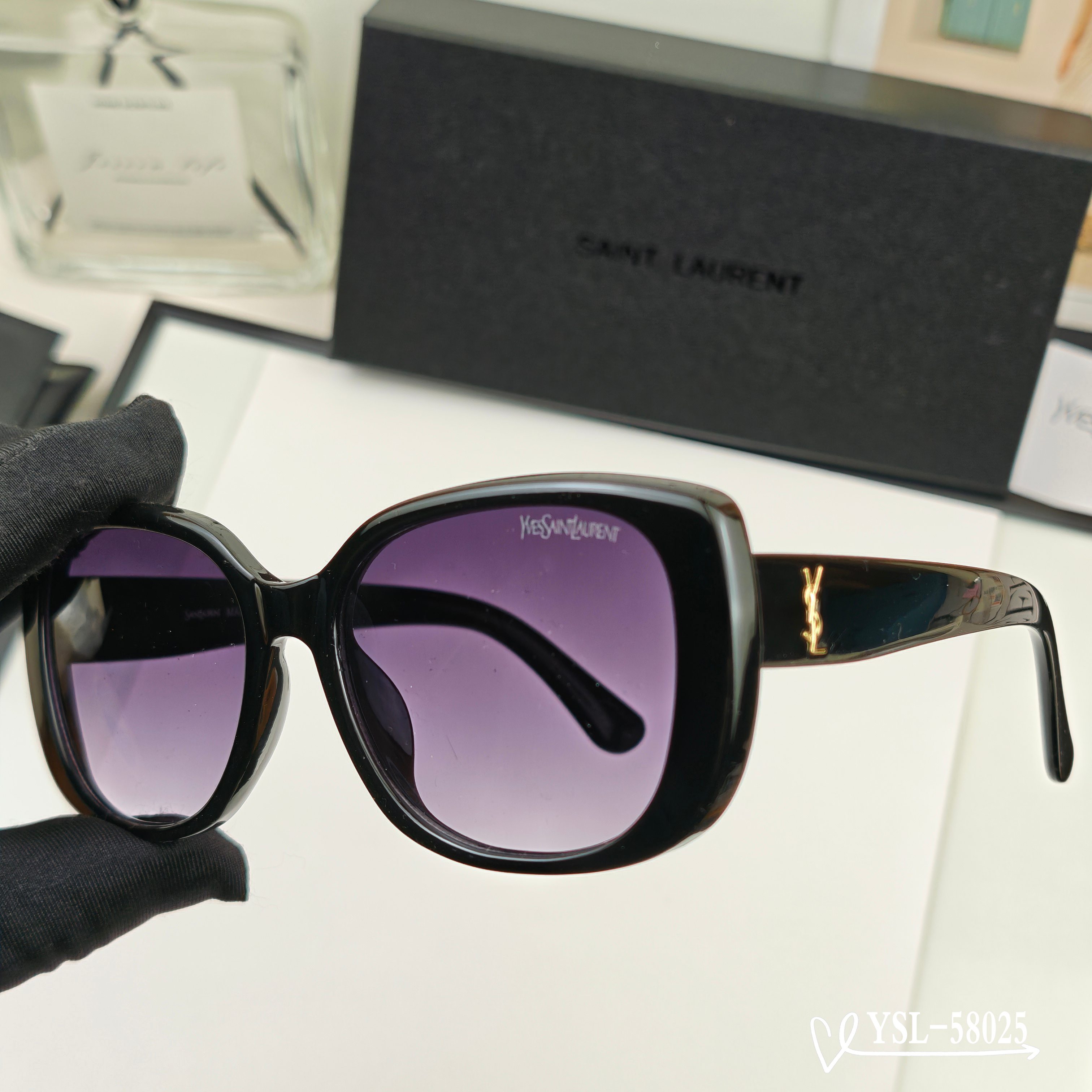 👓.【圣罗兰-ysl】 🕶.【宝丽来树脂高清镜片】 ⭐️ .【TR90镜架-轻便佩戴舒适】 🌟 .【si