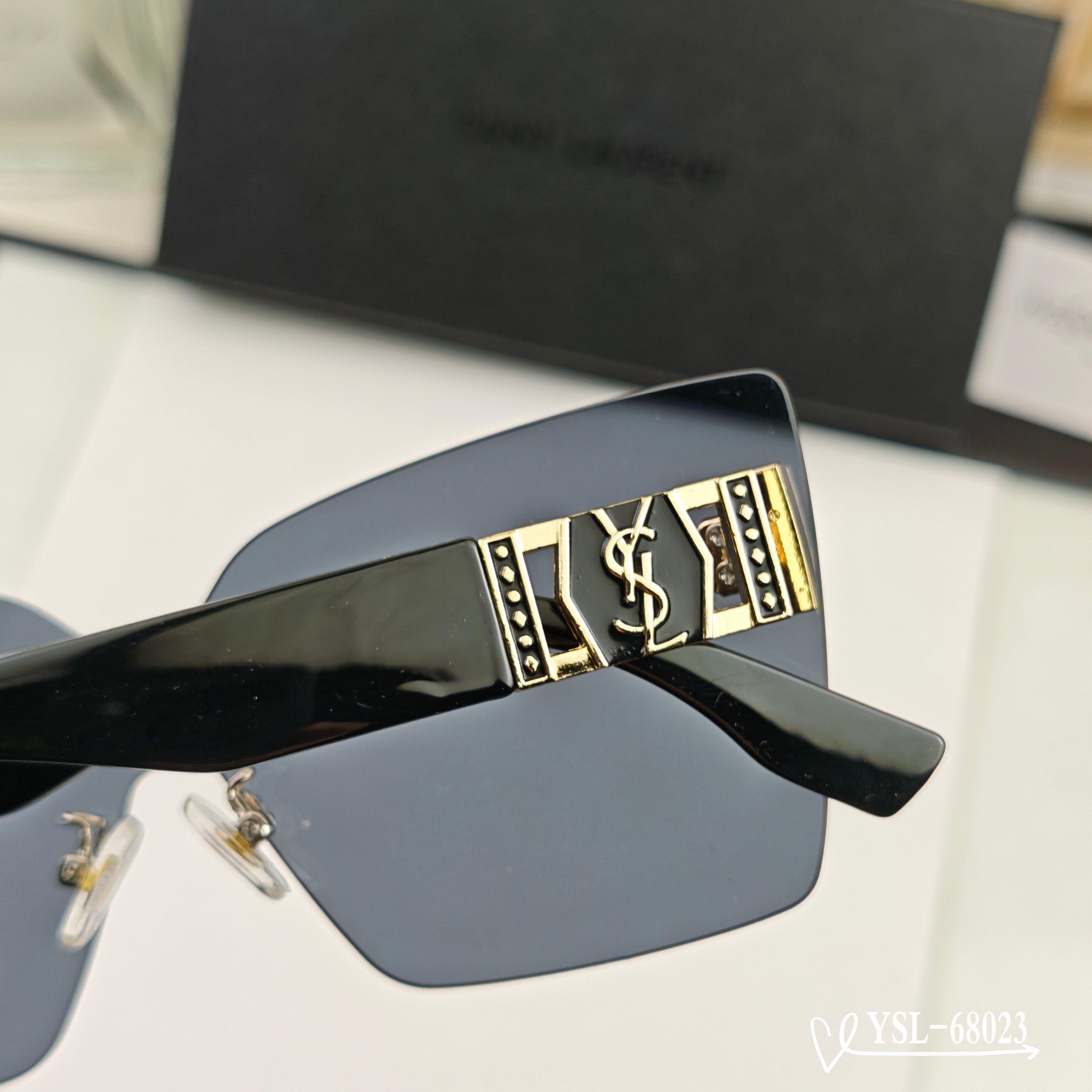 👓.【圣罗兰-ysl】 🕶.【宝丽来树脂高清镜片】 ⭐️ .【TR90镜架-轻便佩戴舒适】 🌟 .【si