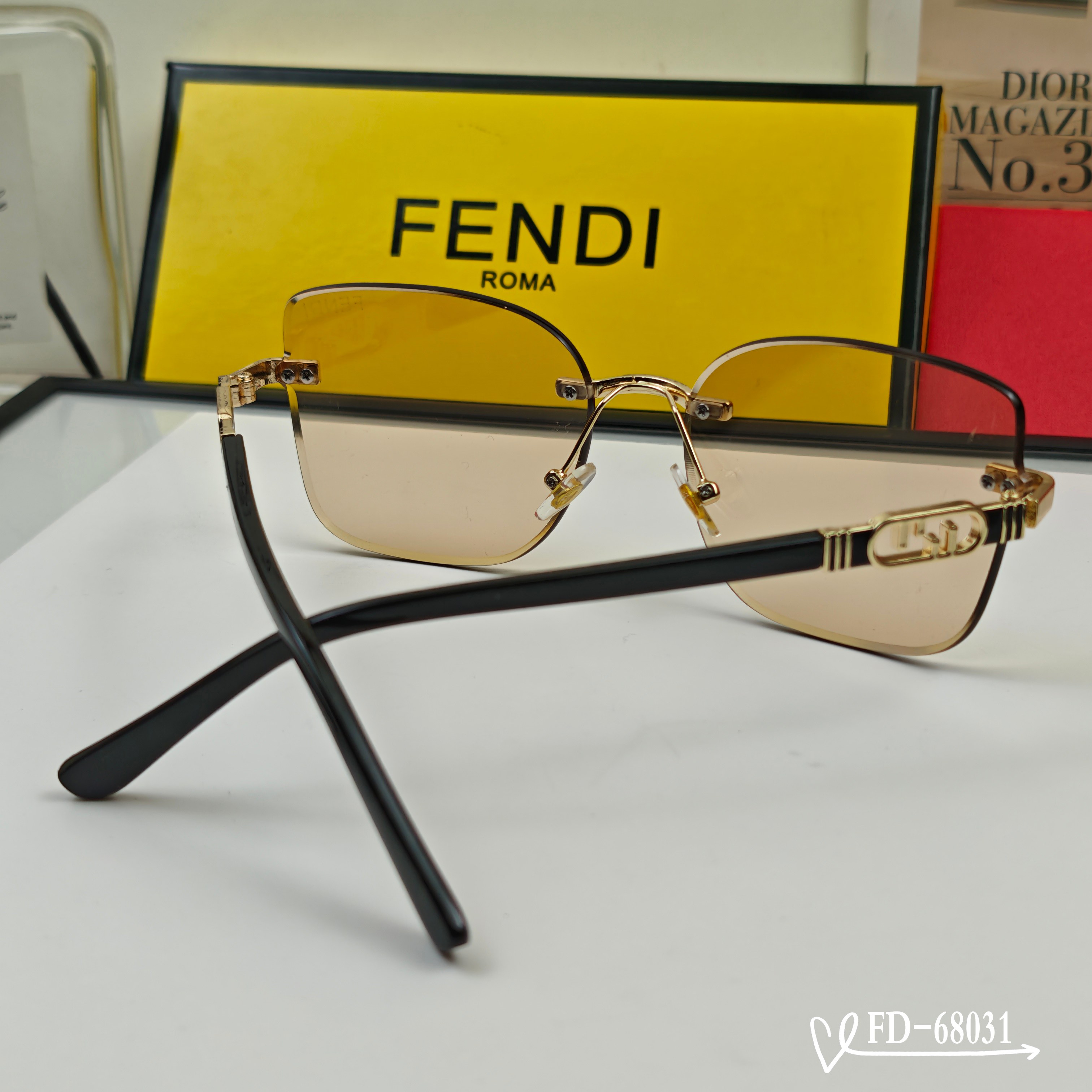 👓.【意大利芬迪-FENDI】 🕶.【宝丽来树脂偏光镜片】 ⭐️ .【金属镜架轻便佩戴舒适】 🌟 .【s