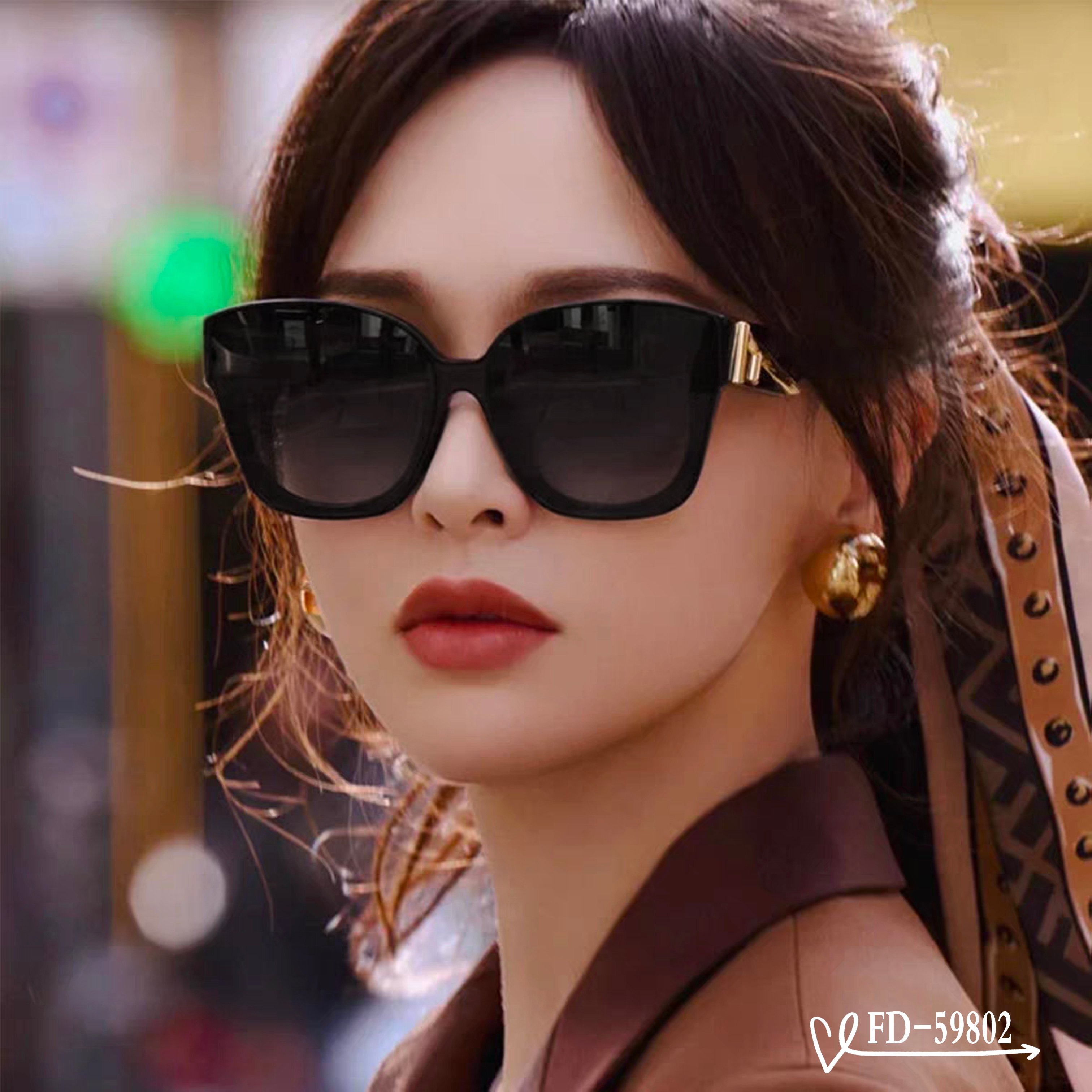 👓.【意大利芬迪-FENDI】 🕶.【宝丽来树脂偏光镜片】 ⭐️ .【TR90镜架轻便佩戴舒适】 🌟 .