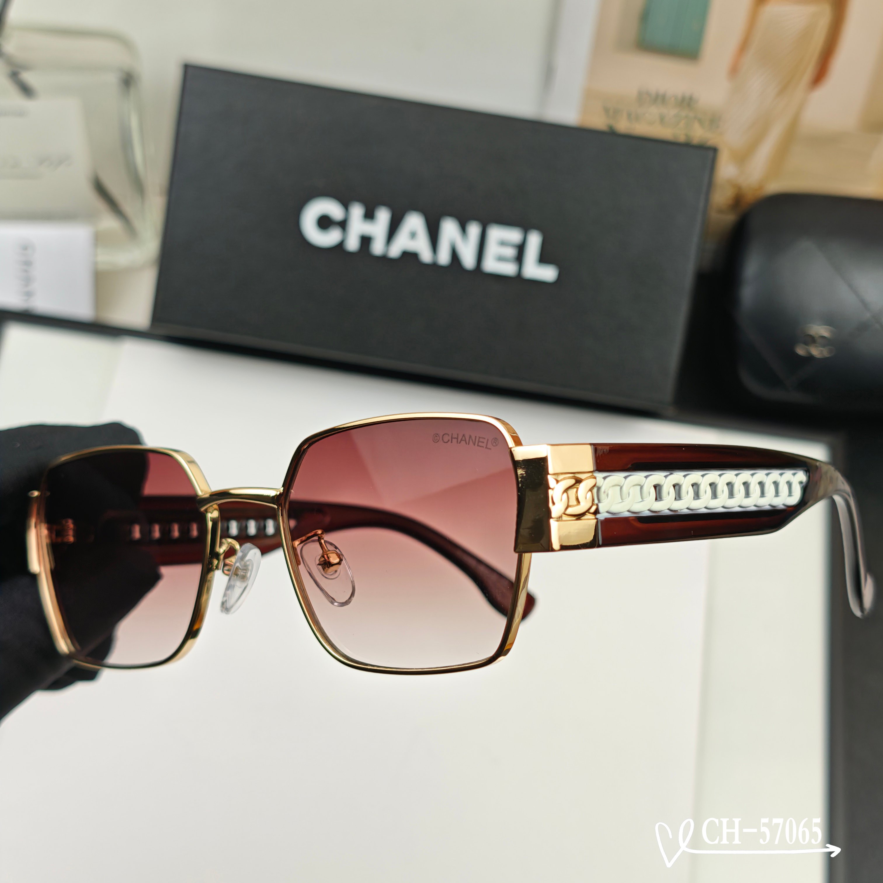 👓.【法国香奈儿-CHANEL】 🕶.【宝丽来树脂高清镜片】 ⭐️.【金属镜架-轻便佩戴舒适】 🌟.【s