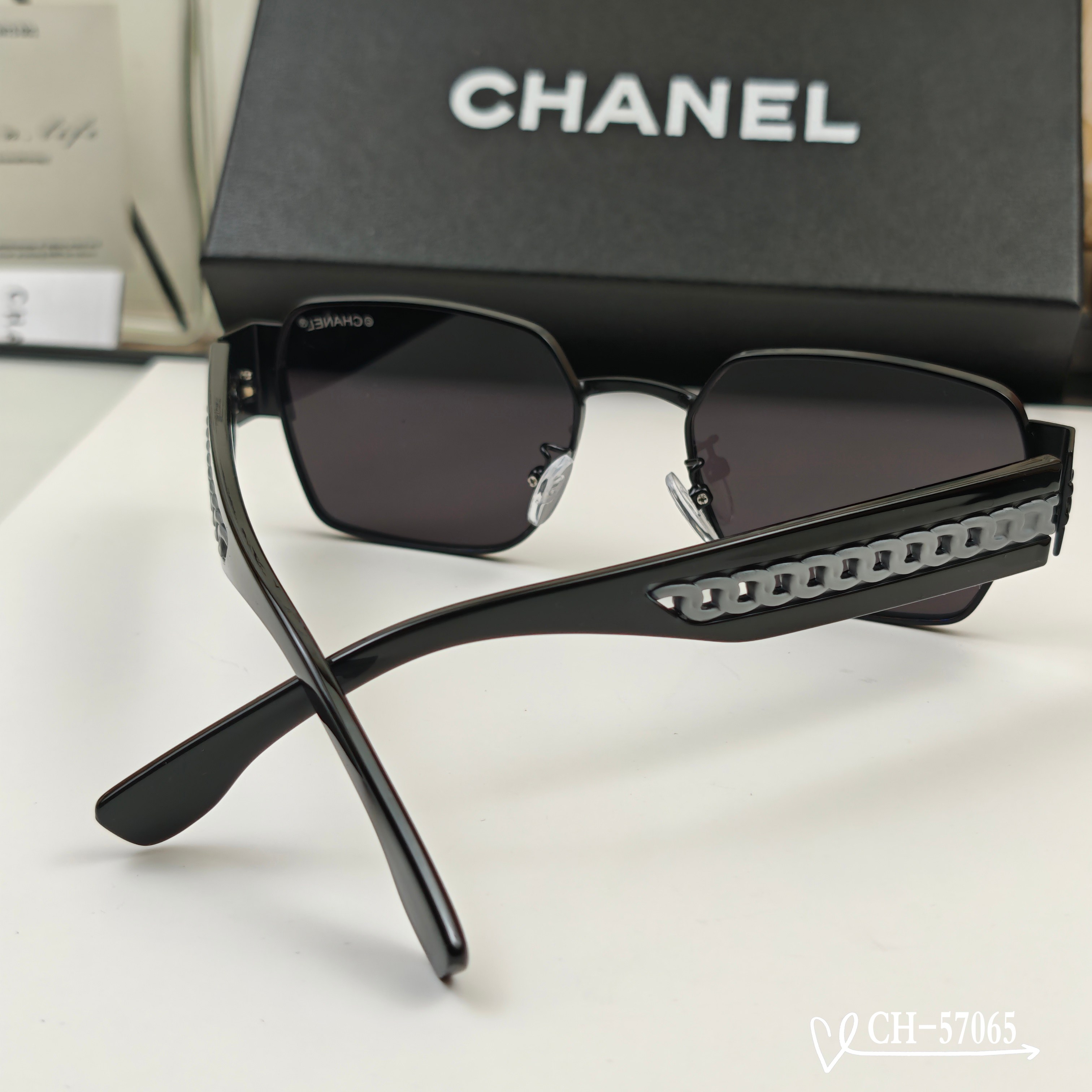 👓.【法国香奈儿-CHANEL】 🕶.【宝丽来树脂高清镜片】 ⭐️.【金属镜架-轻便佩戴舒适】 🌟.【s