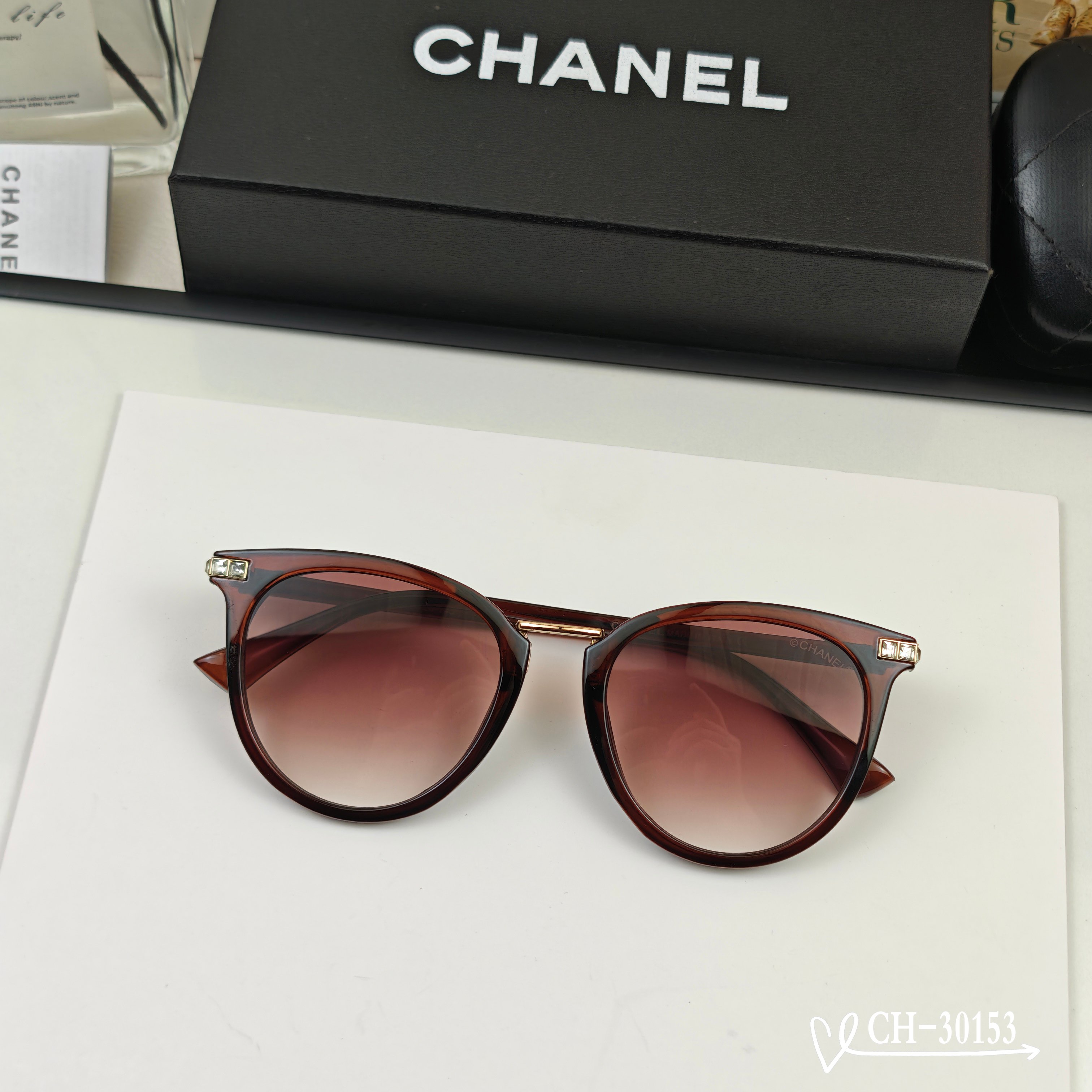 👓.【法国香奈儿-CHANEL】 🕶.【宝丽来树脂高清镜片】 ⭐️.【TR镜架-轻便佩戴舒适】 🌟.【s