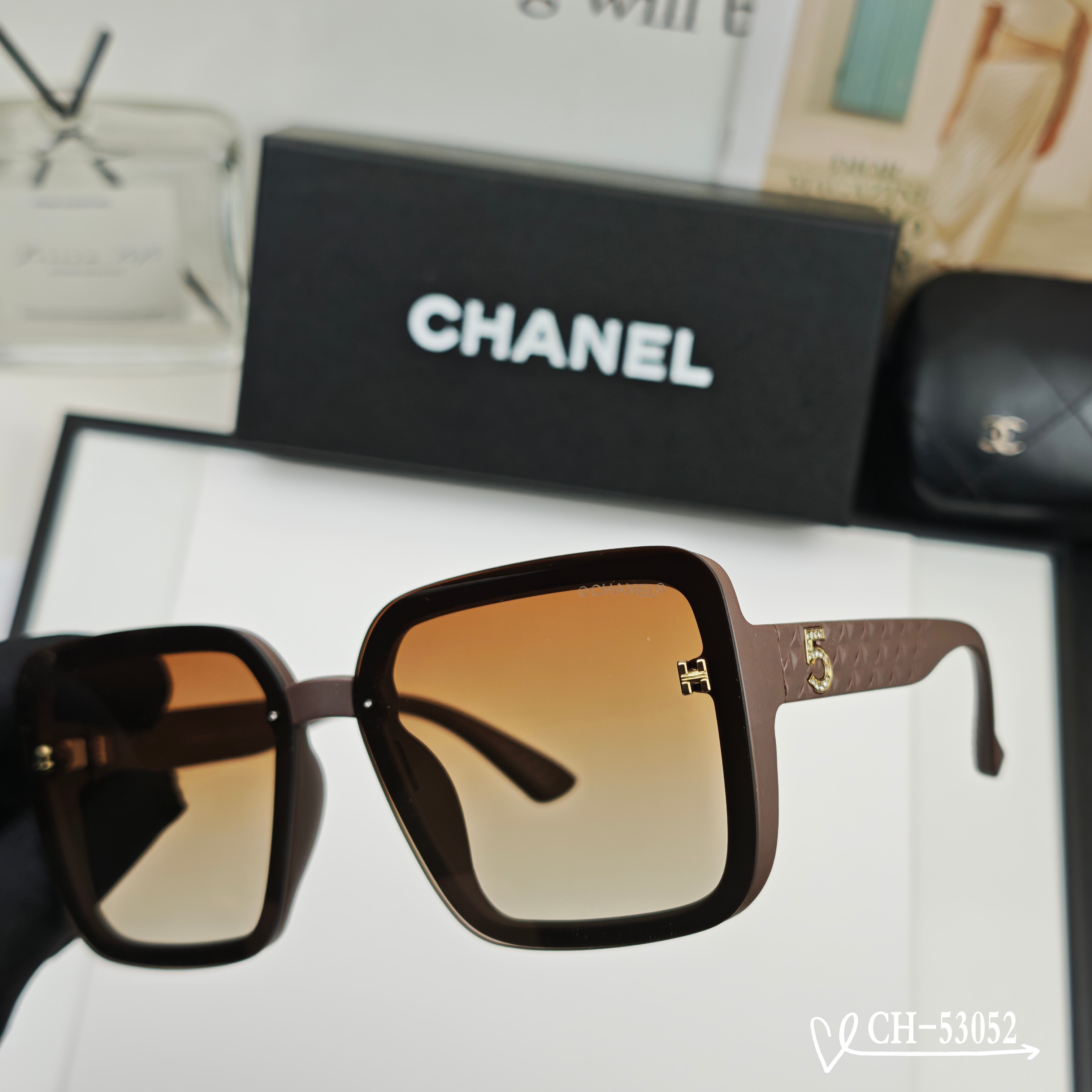 👓.【法国香奈儿-CHANEL】 🕶.【宝丽来树脂高清镜片】 ⭐️.【TR镜架-轻便佩戴舒适】 🌟.【s