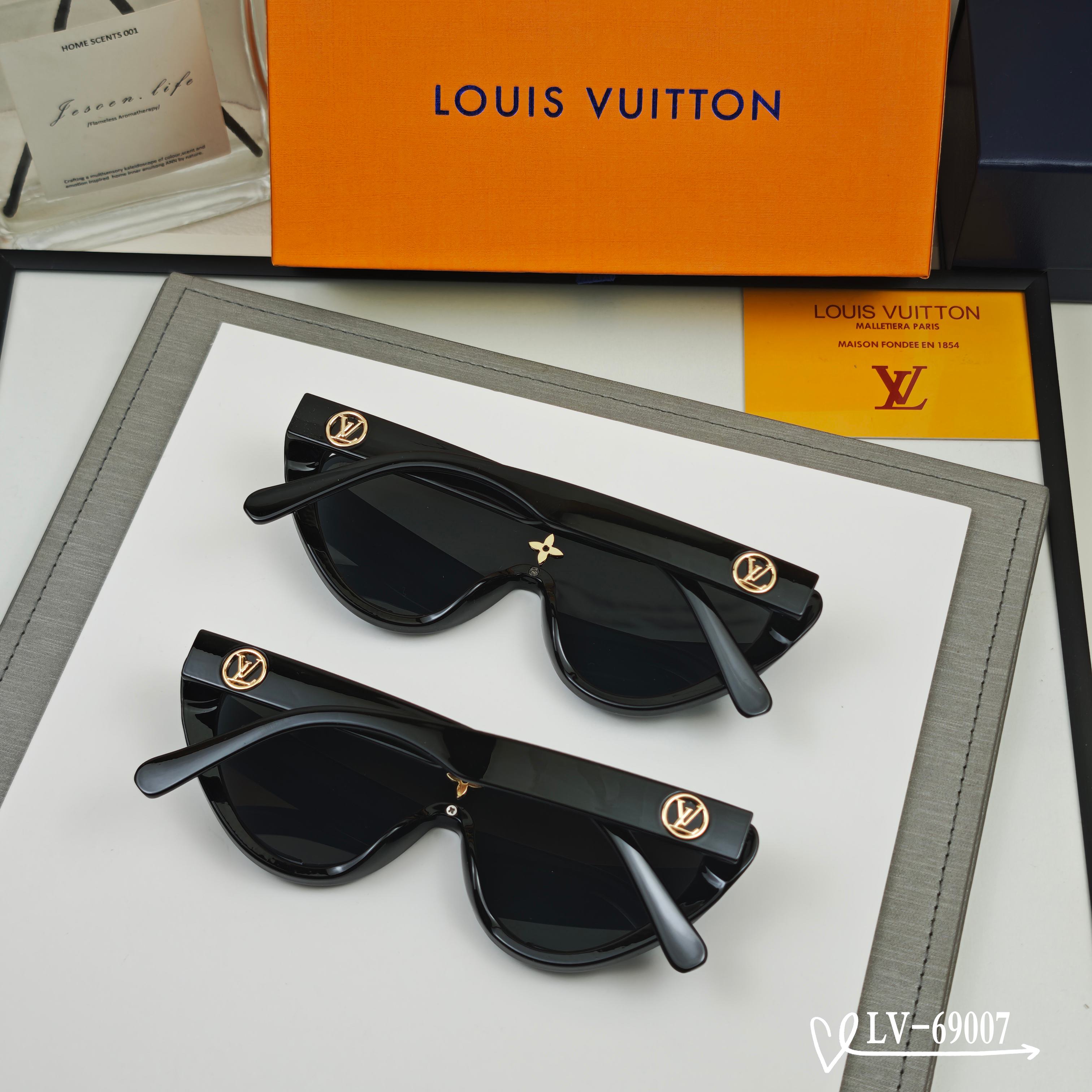 👓.【路易威登-LV】 🕶.【宝丽来树脂镜片】 ⭐️.【TR镜架轻便佩戴舒适】 🌟.【size：65-1