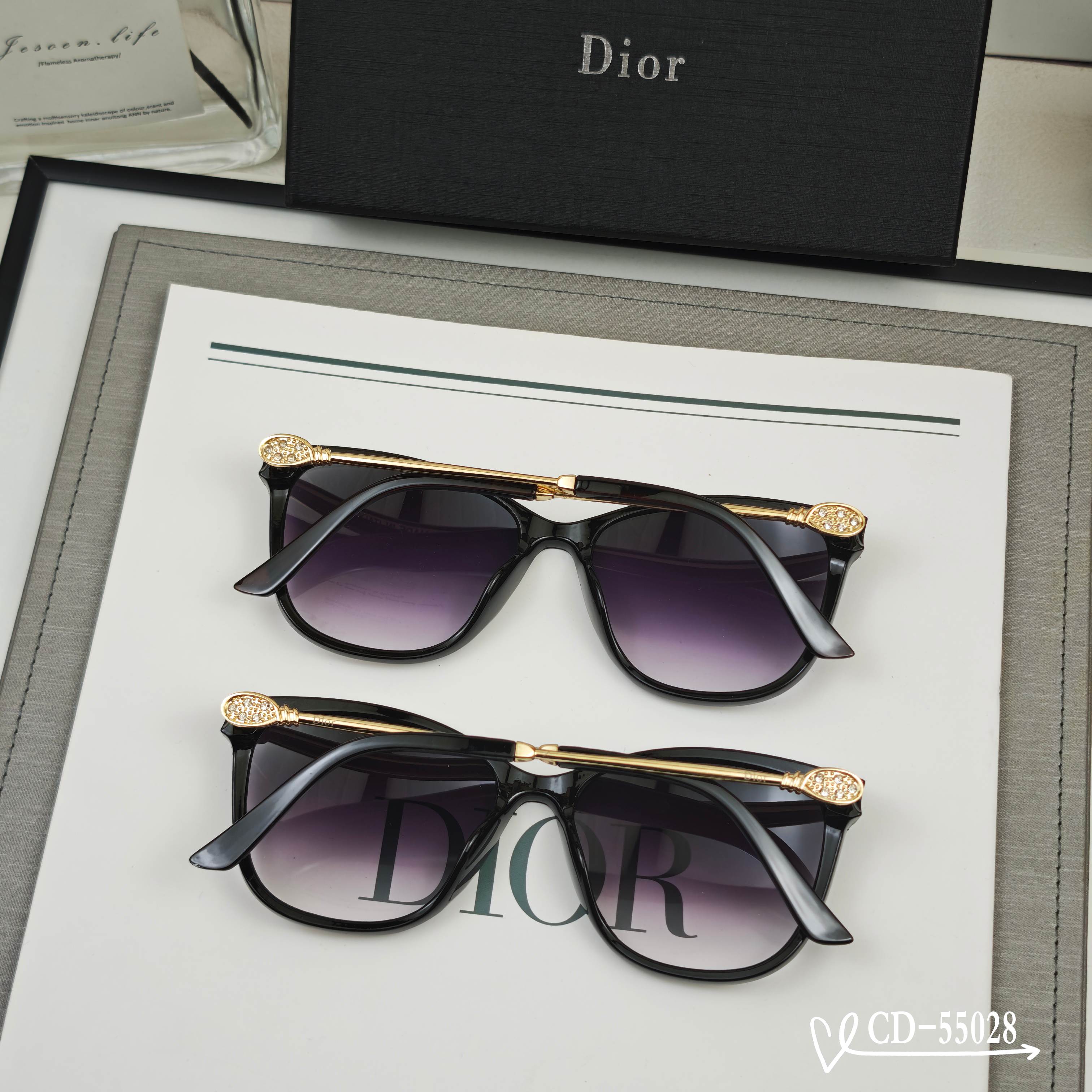 👓.【法国迪奥-DIOR】 🕶️.【宝丽来树脂偏光镜片】 ⭐️.【TR90镜架轻便佩戴舒适】 🌟.【si