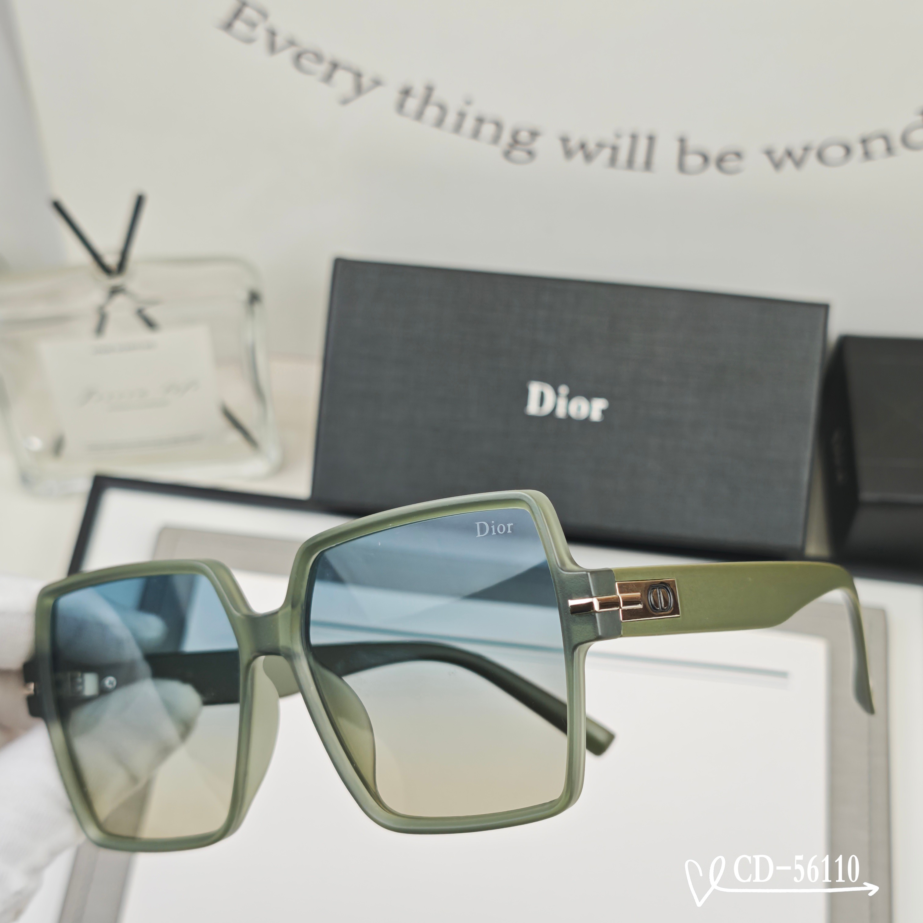 👓.【法国迪奥-DIOR】 🕶️.【宝丽来树脂偏光镜片】 ⭐️.【TR90镜架轻便佩戴舒适】 🌟.【si