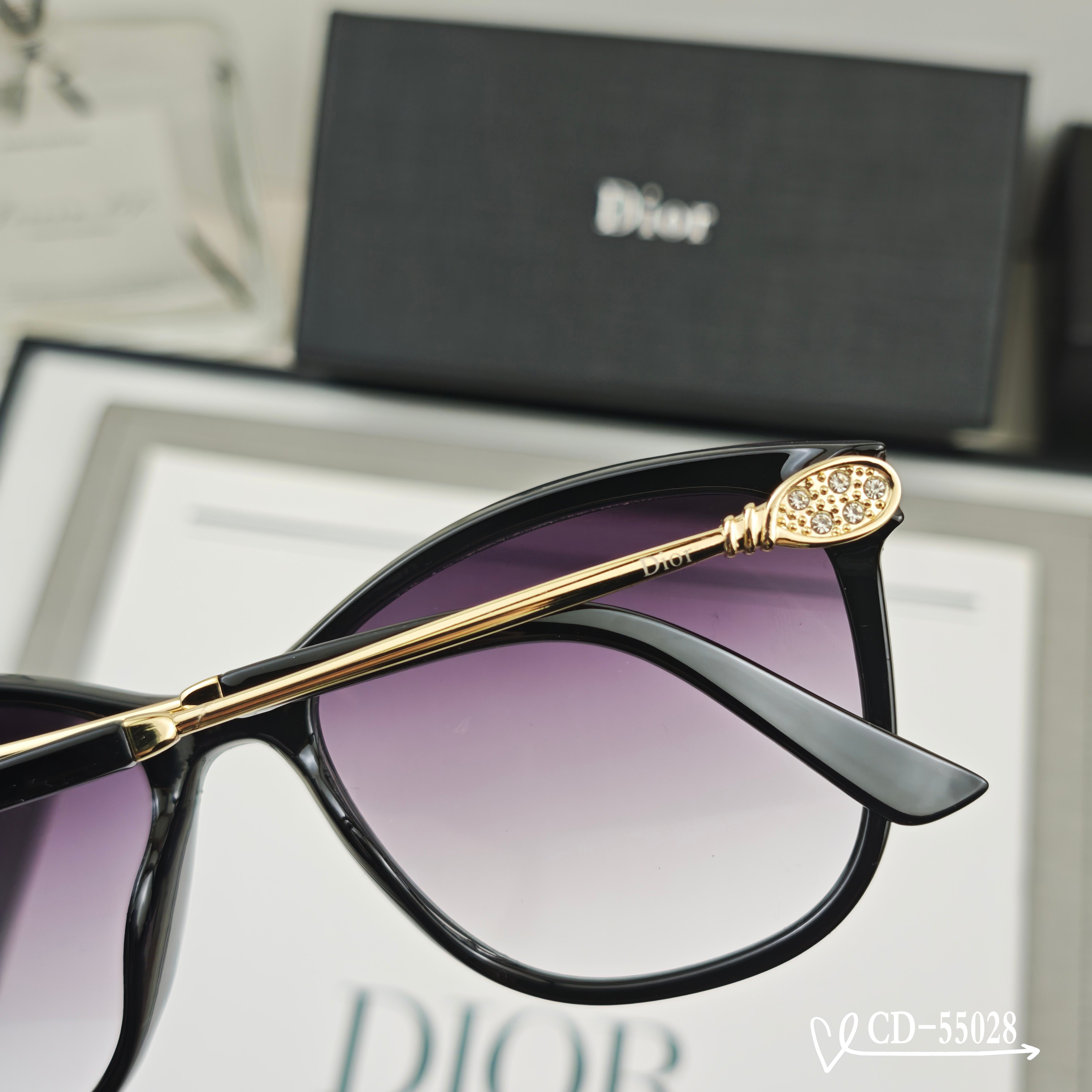 👓.【法国迪奥-DIOR】 🕶️.【宝丽来树脂偏光镜片】 ⭐️.【TR90镜架轻便佩戴舒适】 🌟.【si