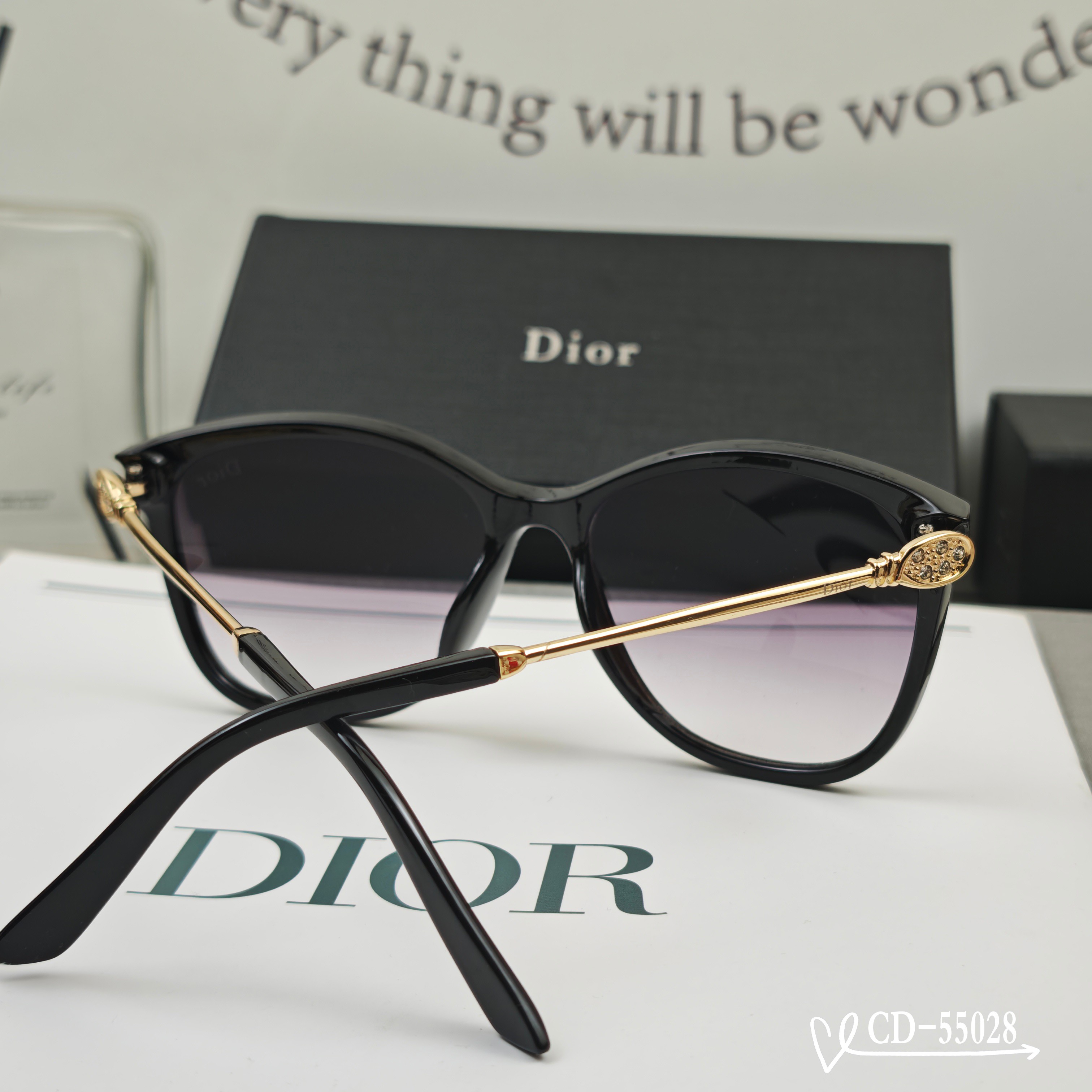 👓.【法国迪奥-DIOR】 🕶️.【宝丽来树脂偏光镜片】 ⭐️.【TR90镜架轻便佩戴舒适】 🌟.【si