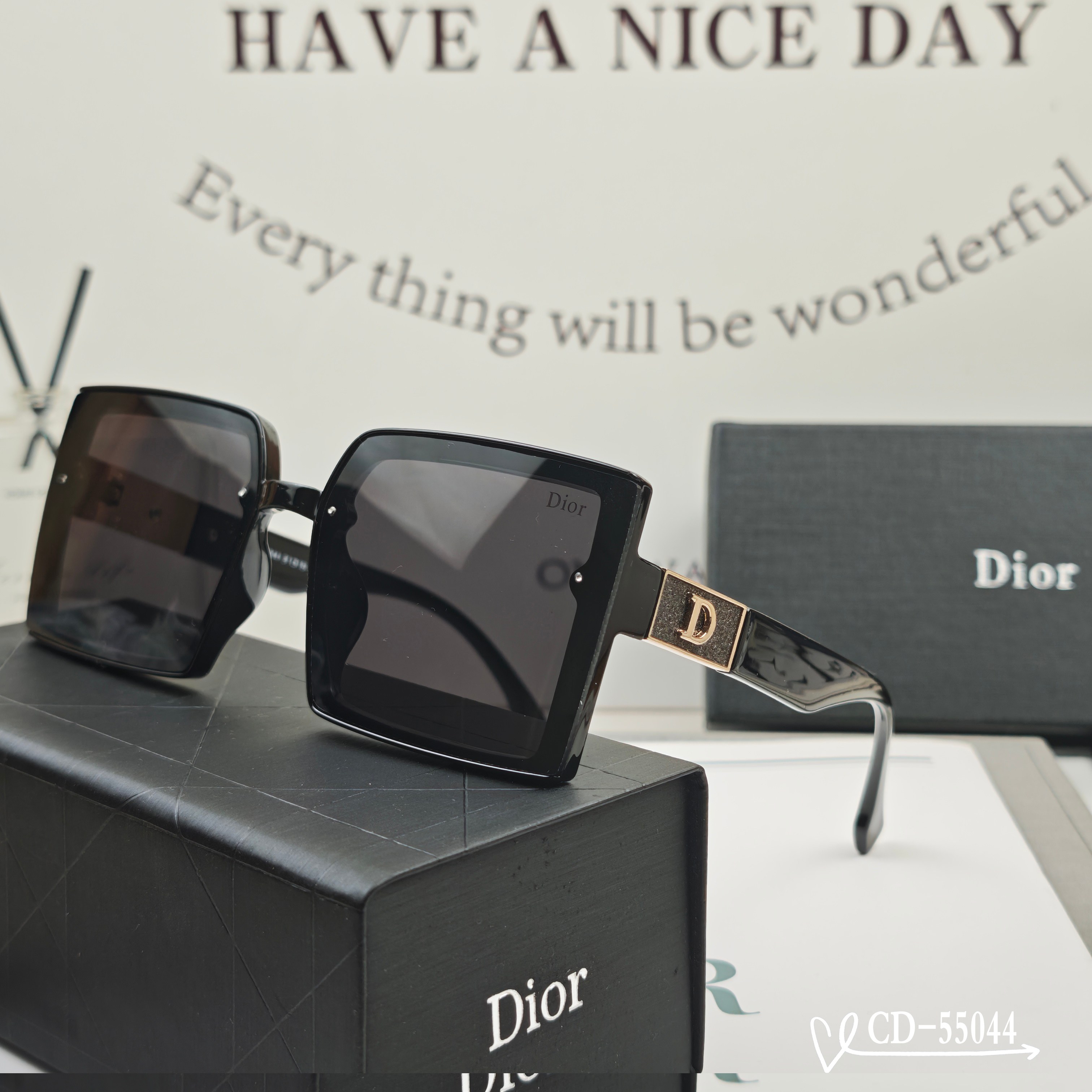 👓.【法国迪奥-DIOR】 🕶️.【宝丽来树脂偏光镜片】 ⭐️.【TR90镜架轻便佩戴舒适】 🌟.【si