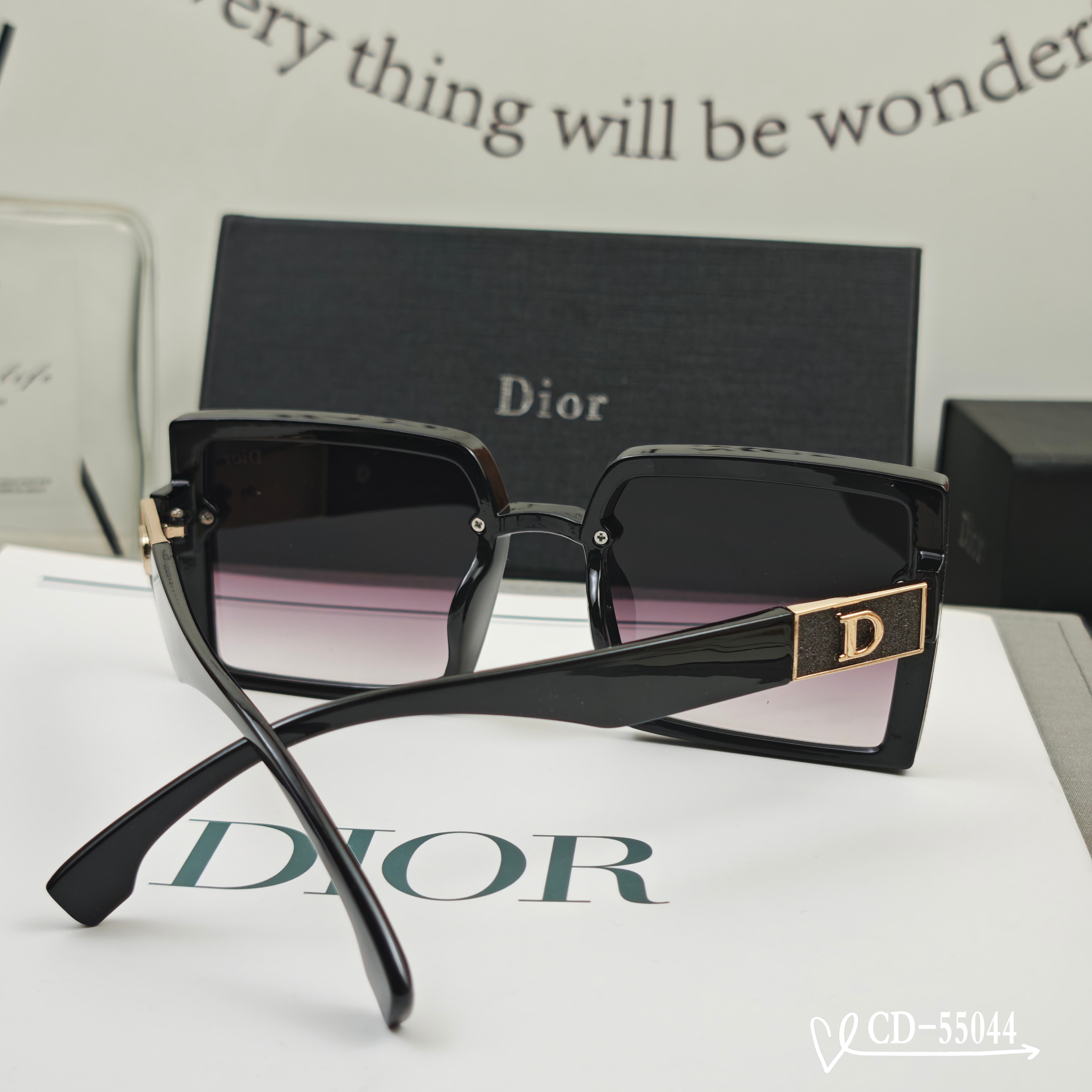 👓.【法国迪奥-DIOR】 🕶️.【宝丽来树脂偏光镜片】 ⭐️.【TR90镜架轻便佩戴舒适】 🌟.【si