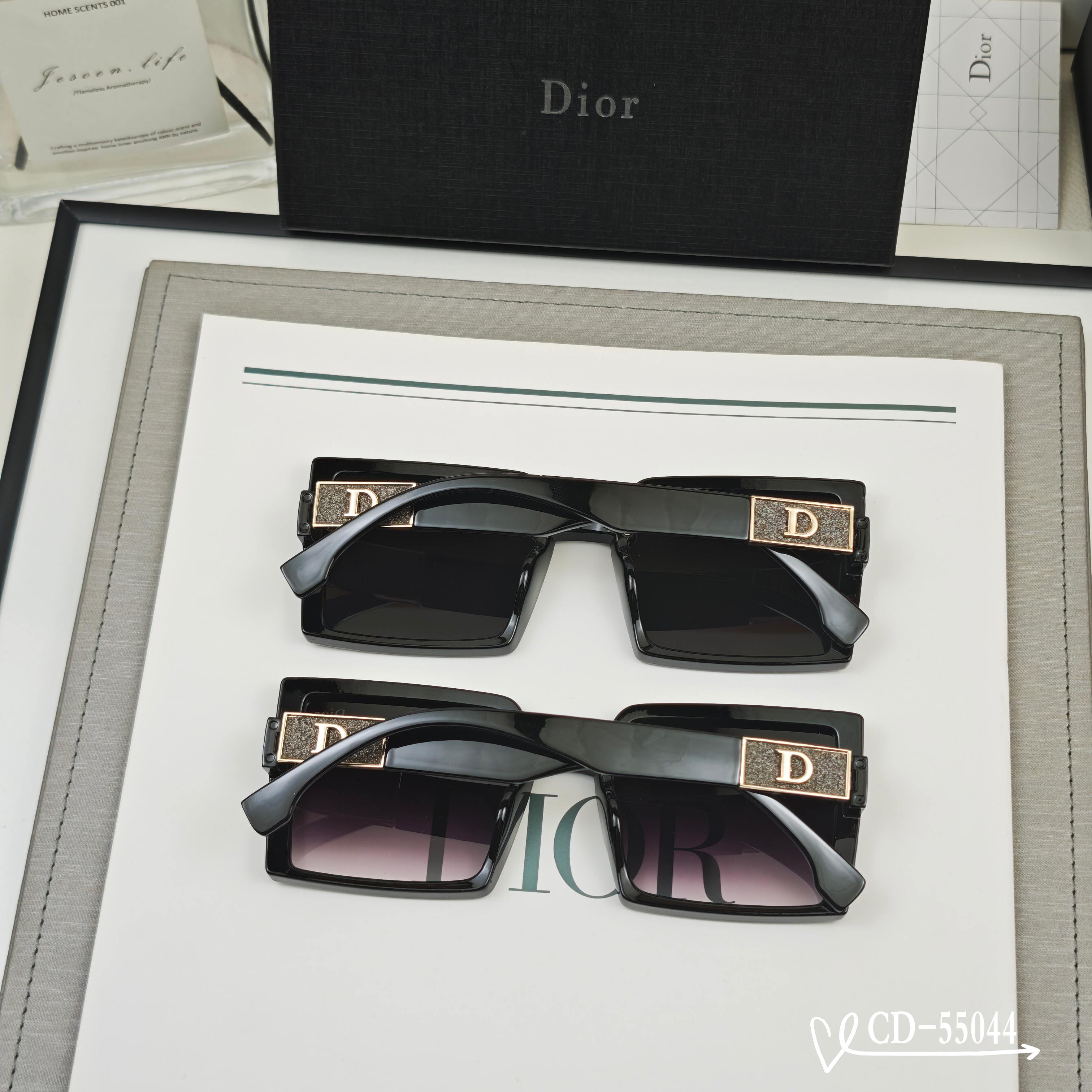 👓.【法国迪奥-DIOR】 🕶️.【宝丽来树脂偏光镜片】 ⭐️.【TR90镜架轻便佩戴舒适】 🌟.【si