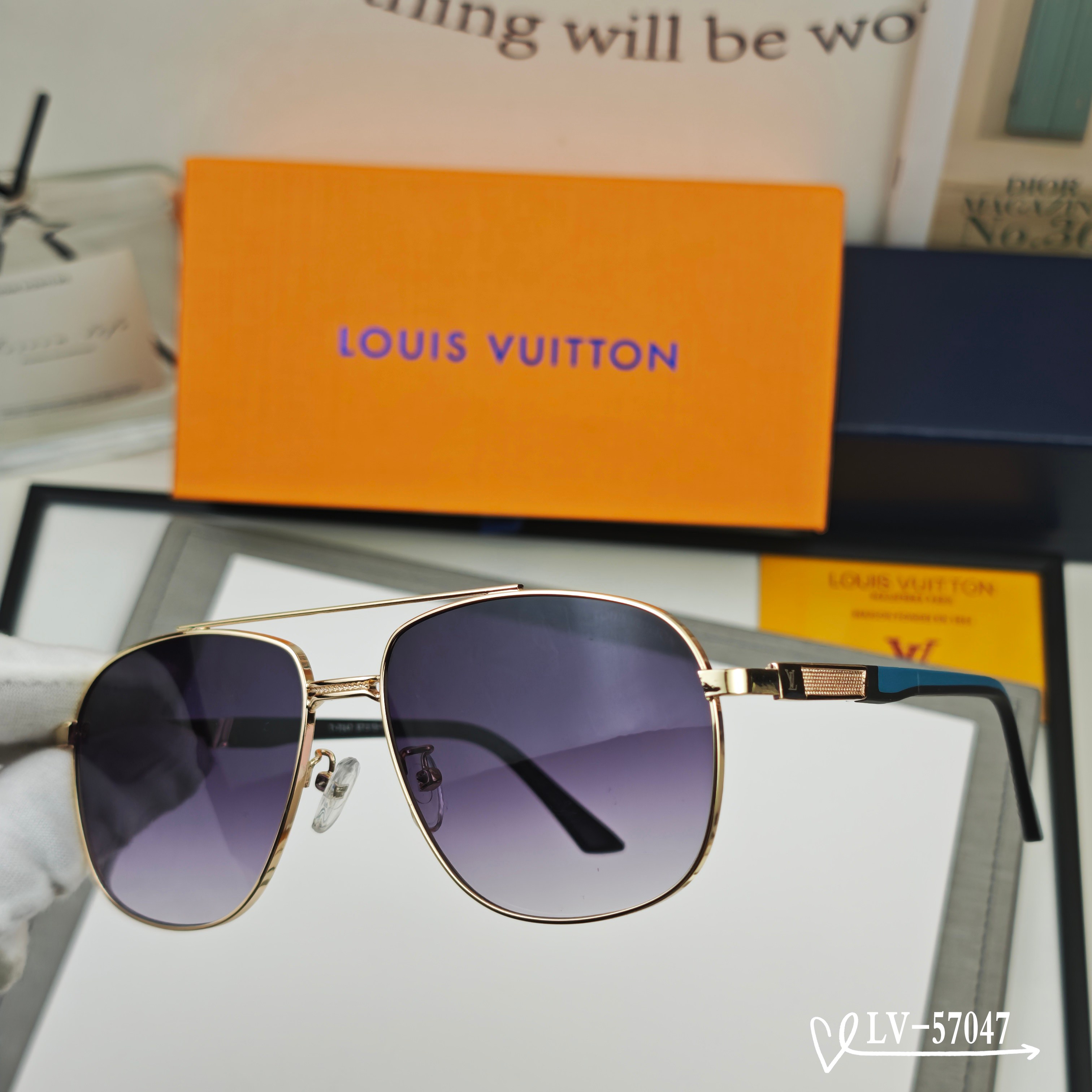 👓.【LV-路易威登】 🕶️.【宝丽来树脂偏光镜片】 ⭐️.【金属镜架轻便佩戴舒适】 🌟.【size 5