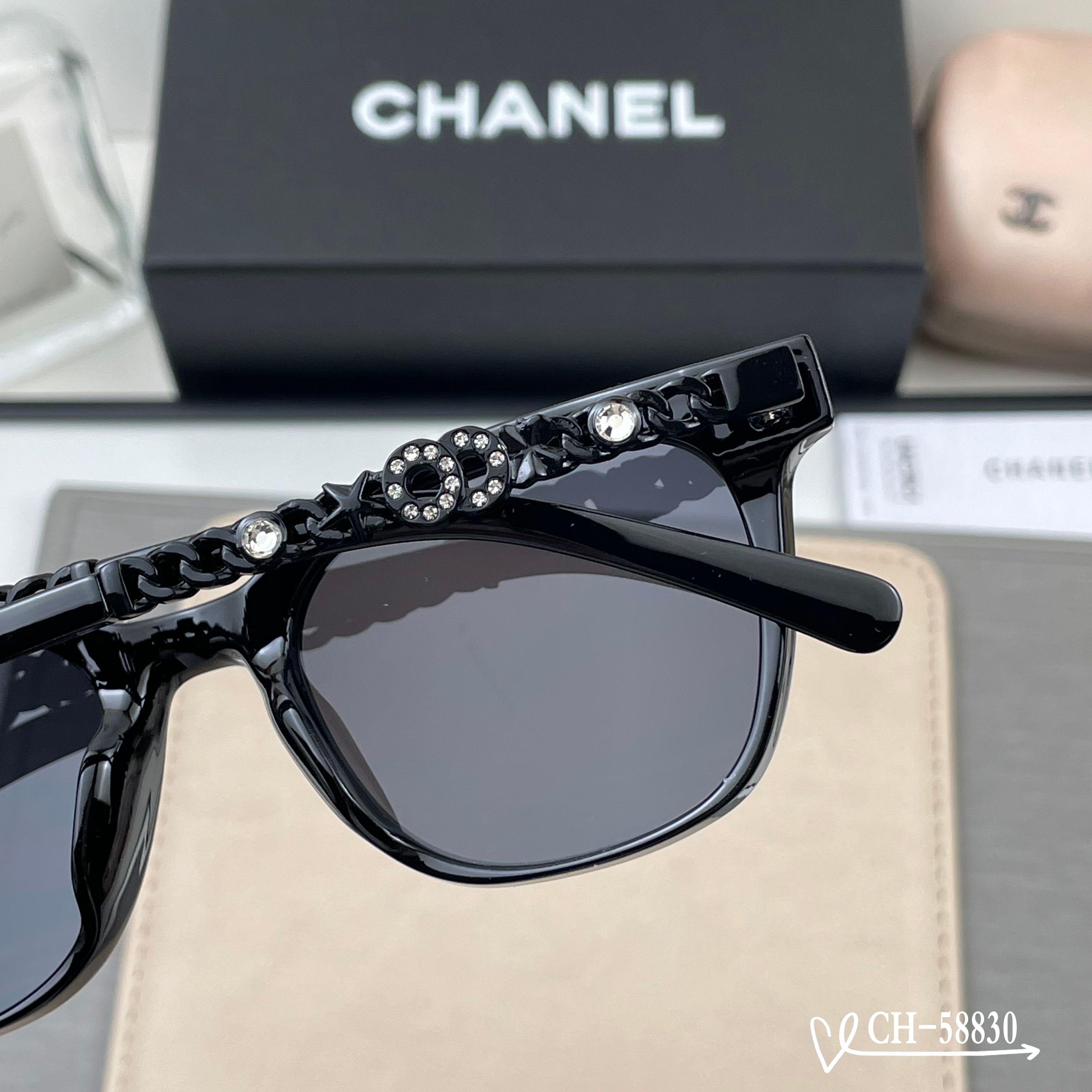👓.【法国香奈儿-CHANEL】 🕶.【宝丽来树脂高清镜片】 ⭐️.【TR镜架-轻便佩戴舒适】 🌟.【s