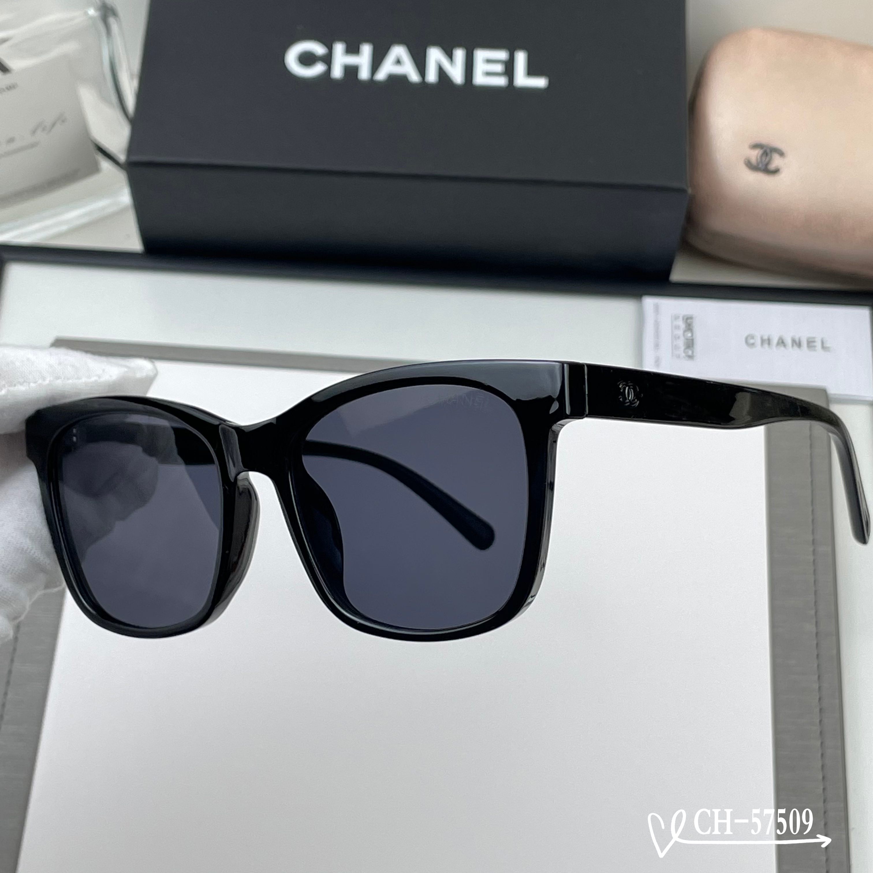 👓.【法国香奈儿-CHANEL】 🕶.【宝丽来树脂高清镜片】 ⭐️.【TR镜架-轻便佩戴舒适】 🌟.【s
