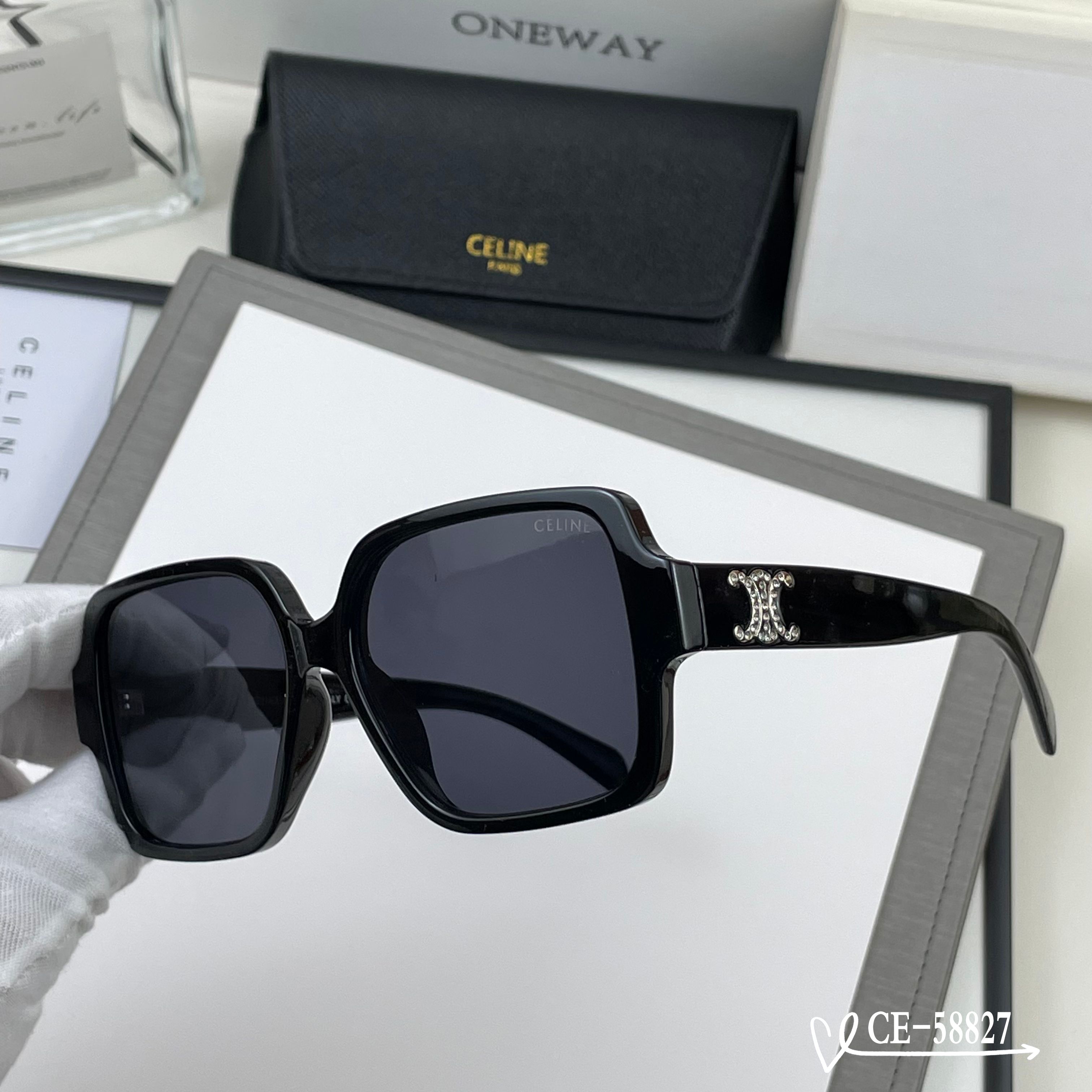 👓.【法国塞林-CELINE】 🕶️.【宝丽来树脂偏光镜片】 ⭐️.【TR90镜架轻便佩戴舒适】 🌟.【