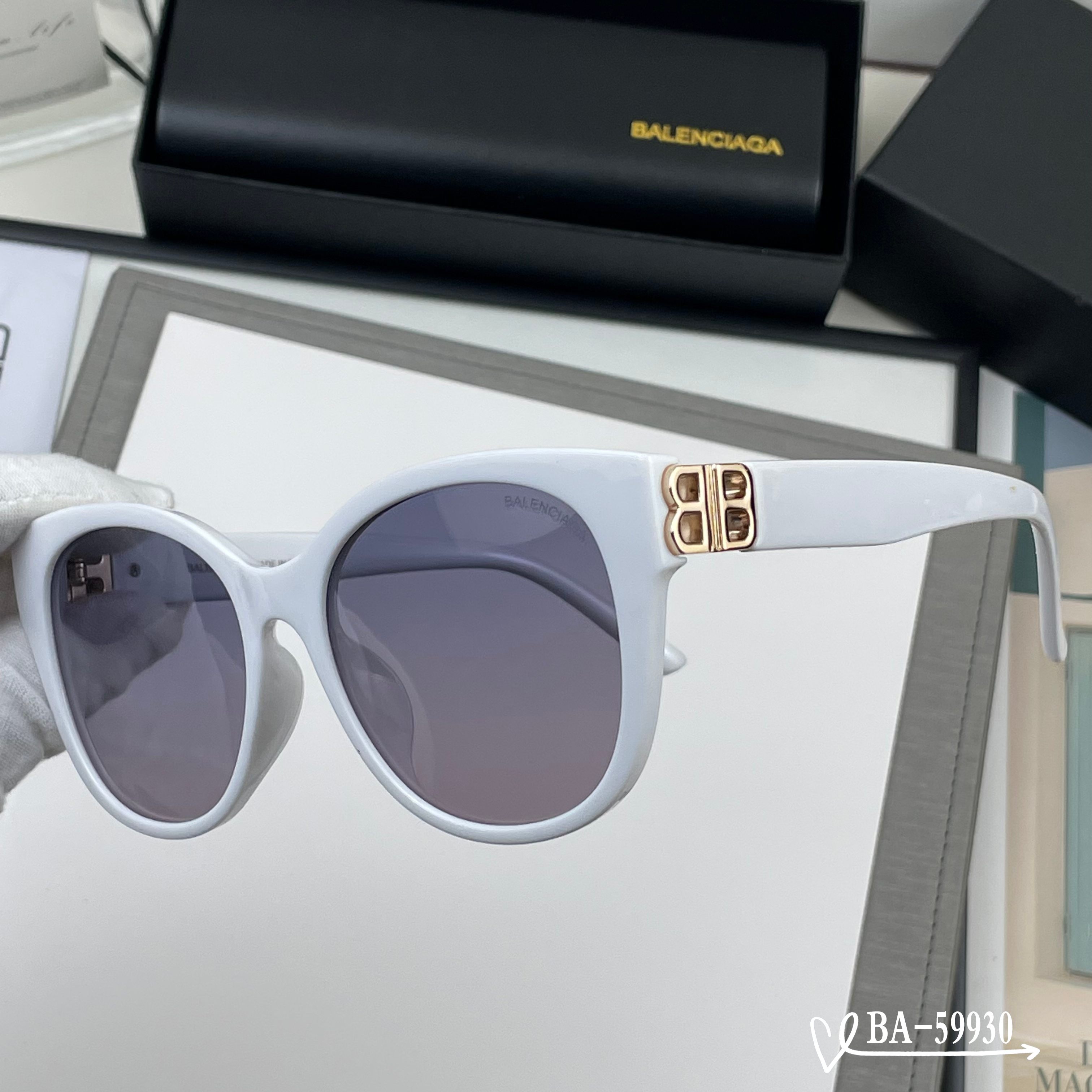 👓.【巴黎世家-Balenciaga】 🕶.【宝丽来树脂镜片】 ⭐️.【TR镜架轻便佩戴舒适】 🌟.【s