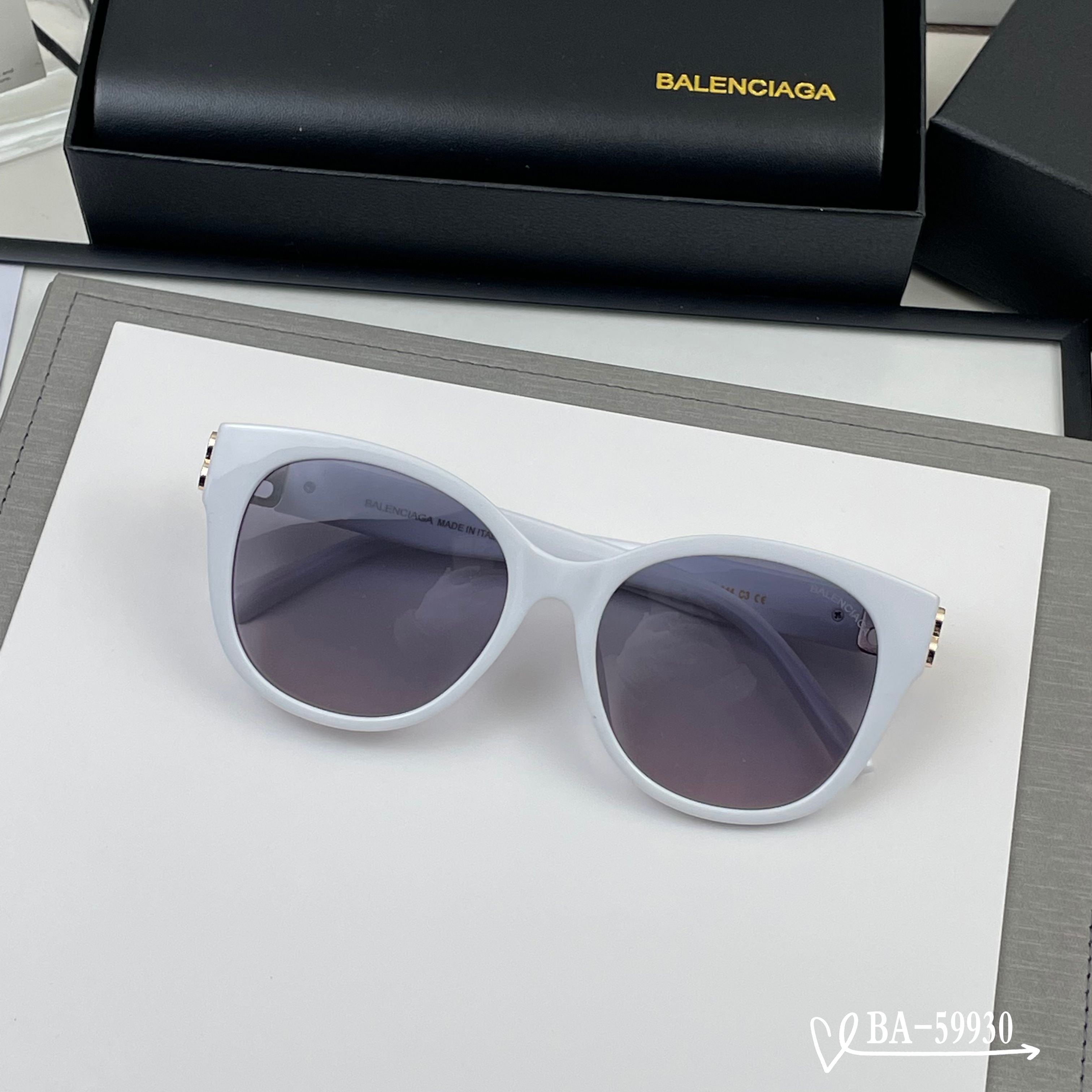 👓.【巴黎世家-Balenciaga】 🕶.【宝丽来树脂镜片】 ⭐️.【TR镜架轻便佩戴舒适】 🌟.【s