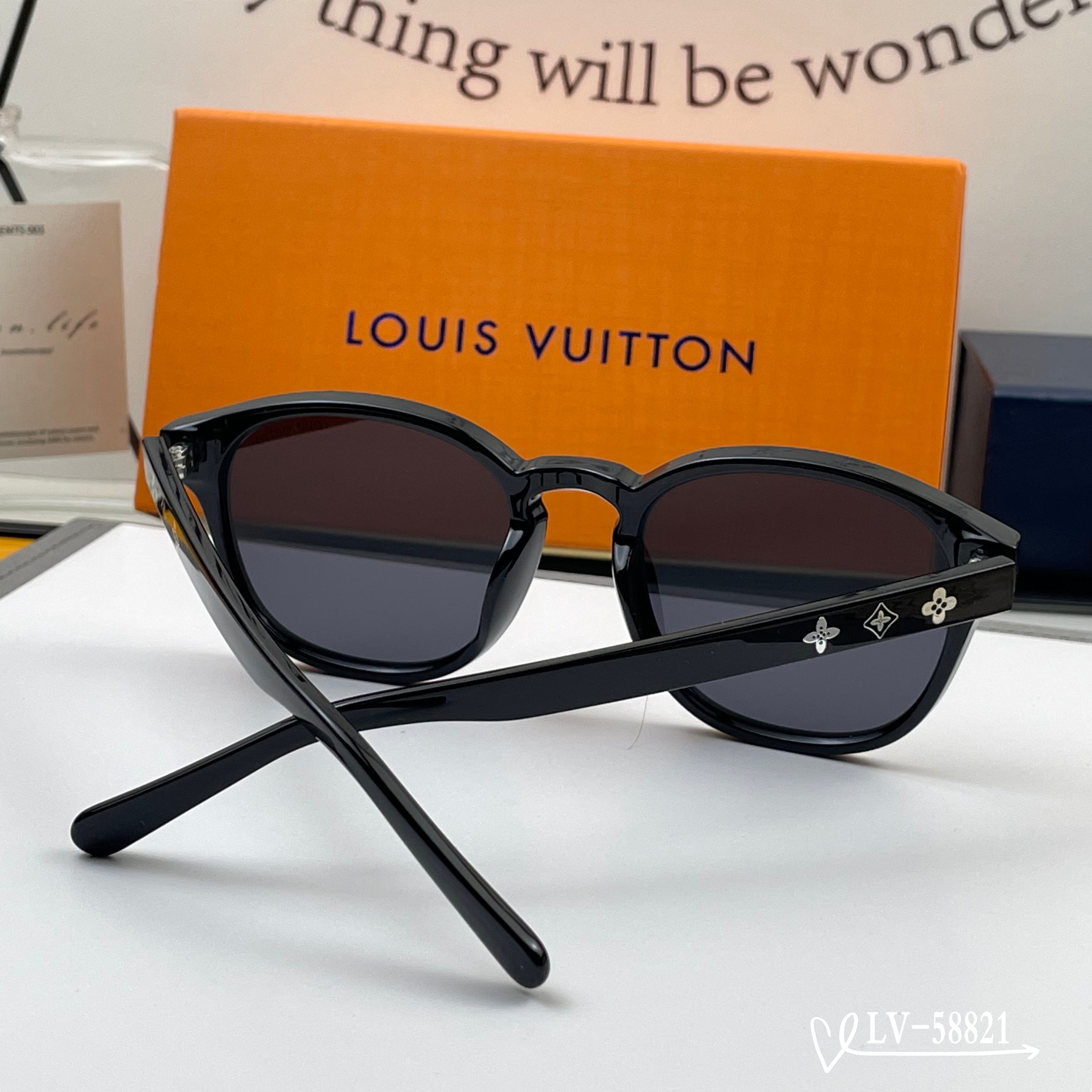 👓.【路易威登-LV】 🕶.【宝丽来树脂镜片】 ⭐️.【TR镜架轻便佩戴舒适】 🌟.【size：65-1