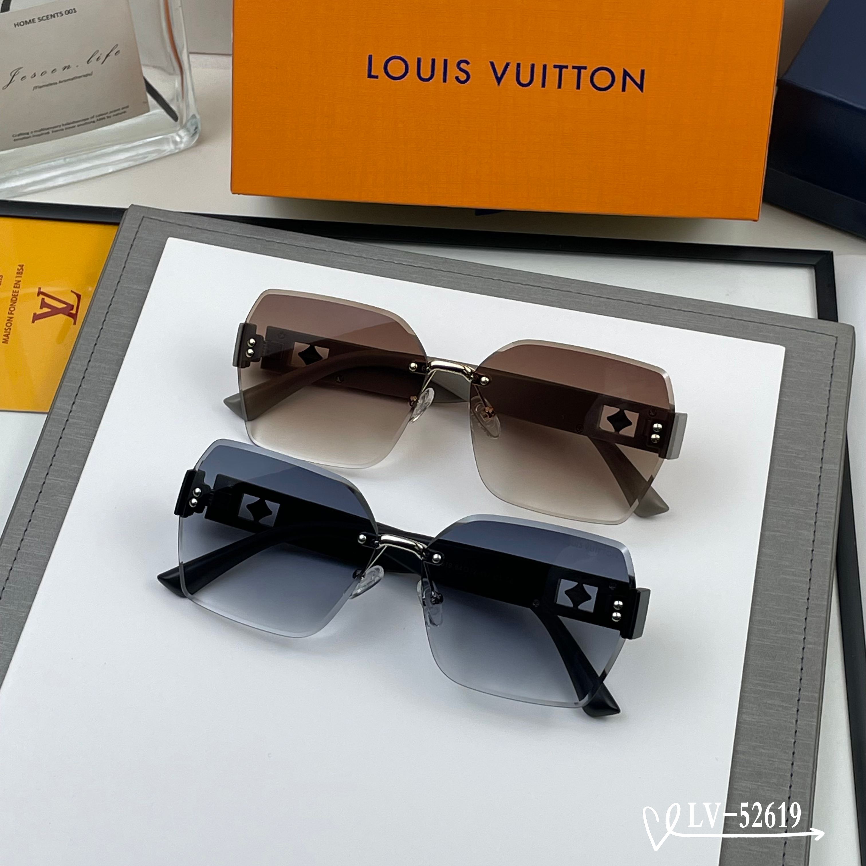 👓.【路易威登-LV】 🕶.【宝丽来树脂镜片】 ⭐️.【TR镜架轻便佩戴舒适】 🌟.【size：65-1