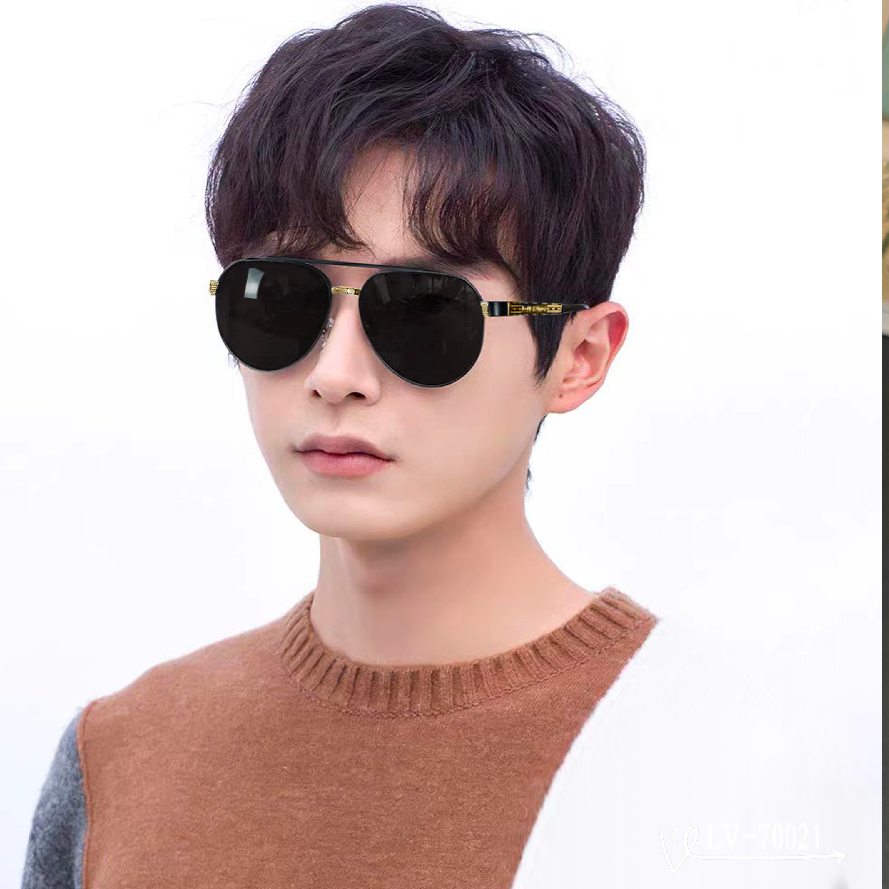 👓.【LV-路易威登】 🕶️.【宝丽来树脂偏光镜片】 ⭐️.【金属镜架轻便佩戴舒适】 🌟.【size 5