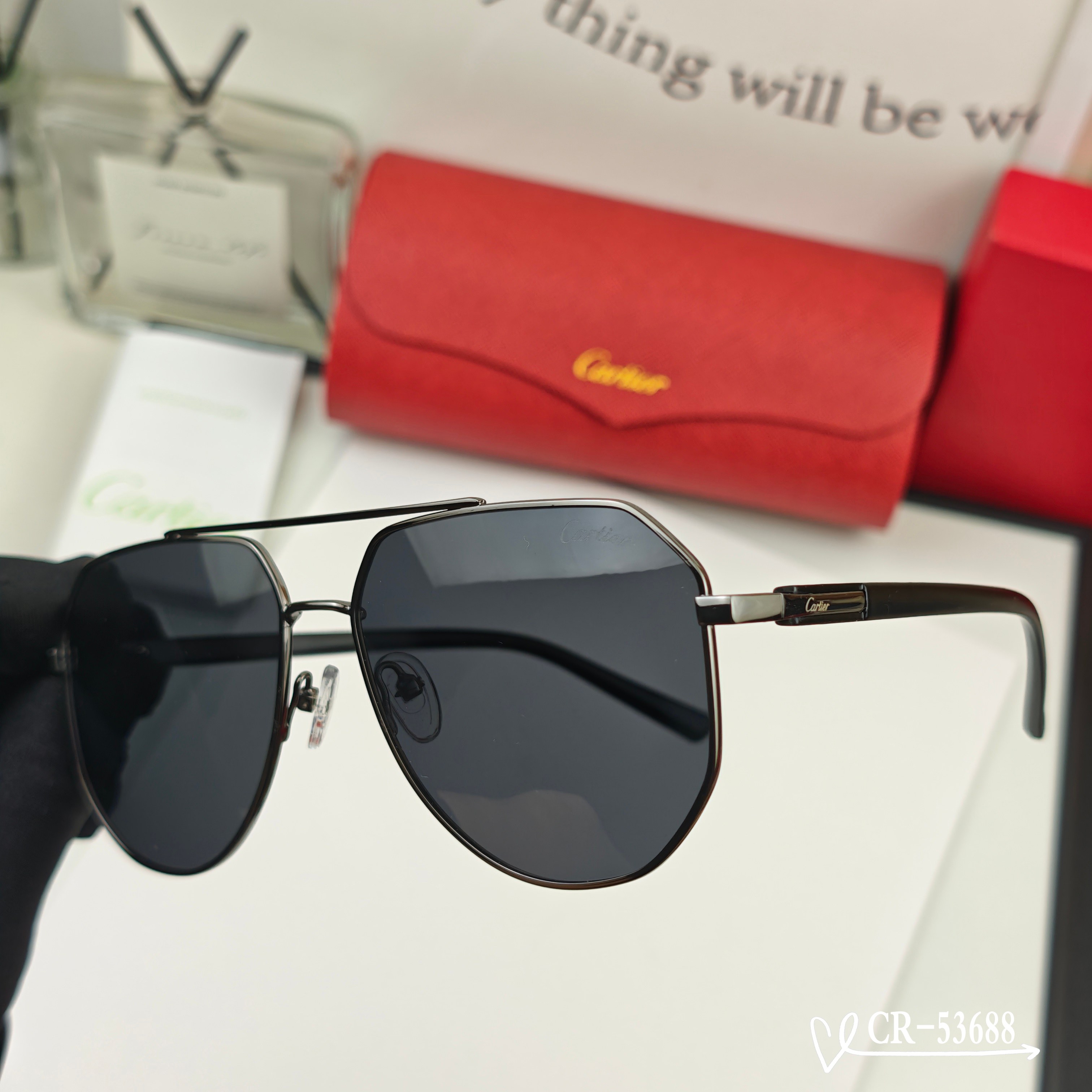 👓.【法国卡地亚-Cartier】 🕶.【宝丽来树脂偏光镜片】 ⭐️ .【金属镜架轻便佩戴舒适】 🌟 .