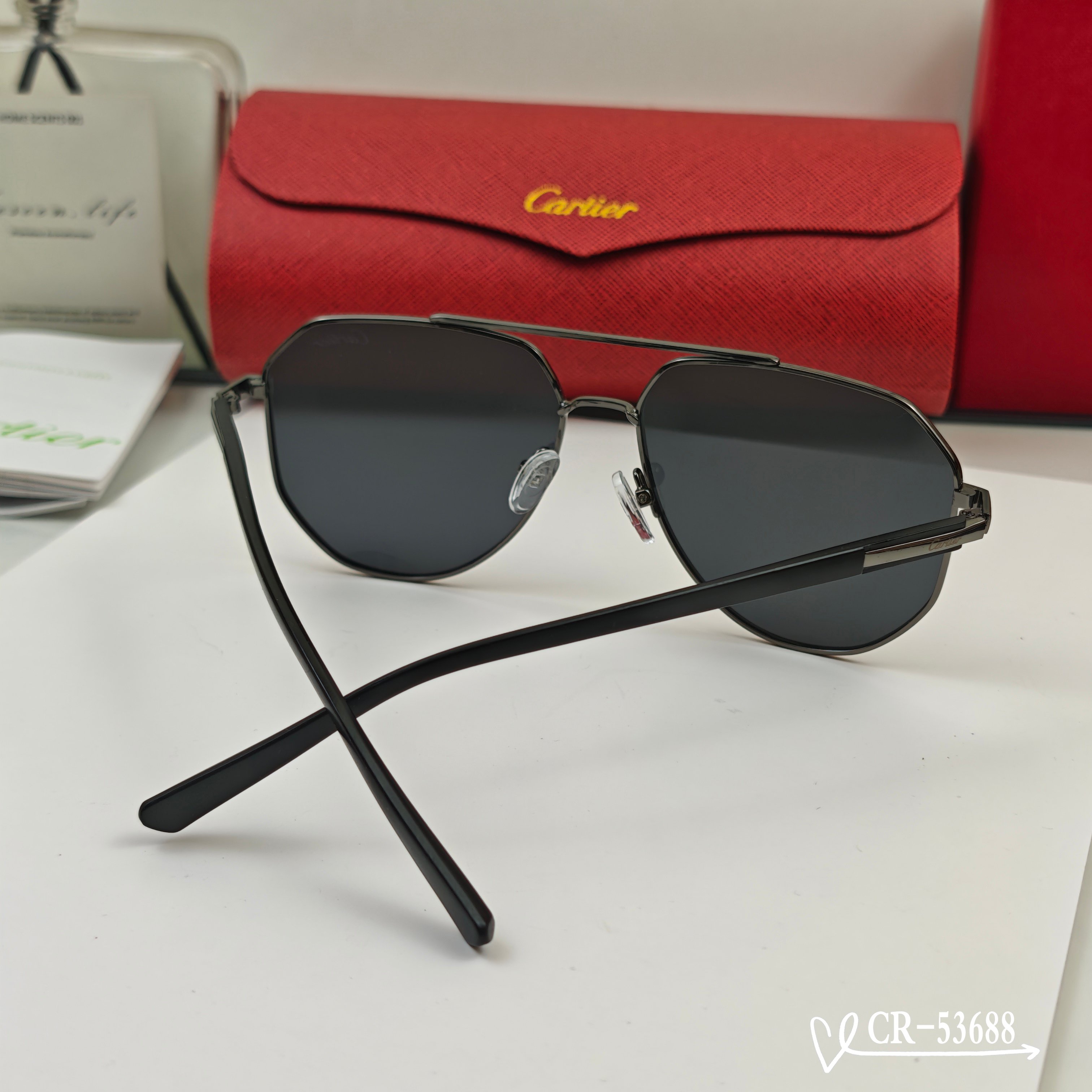 👓.【法国卡地亚-Cartier】 🕶.【宝丽来树脂偏光镜片】 ⭐️ .【金属镜架轻便佩戴舒适】 🌟 .