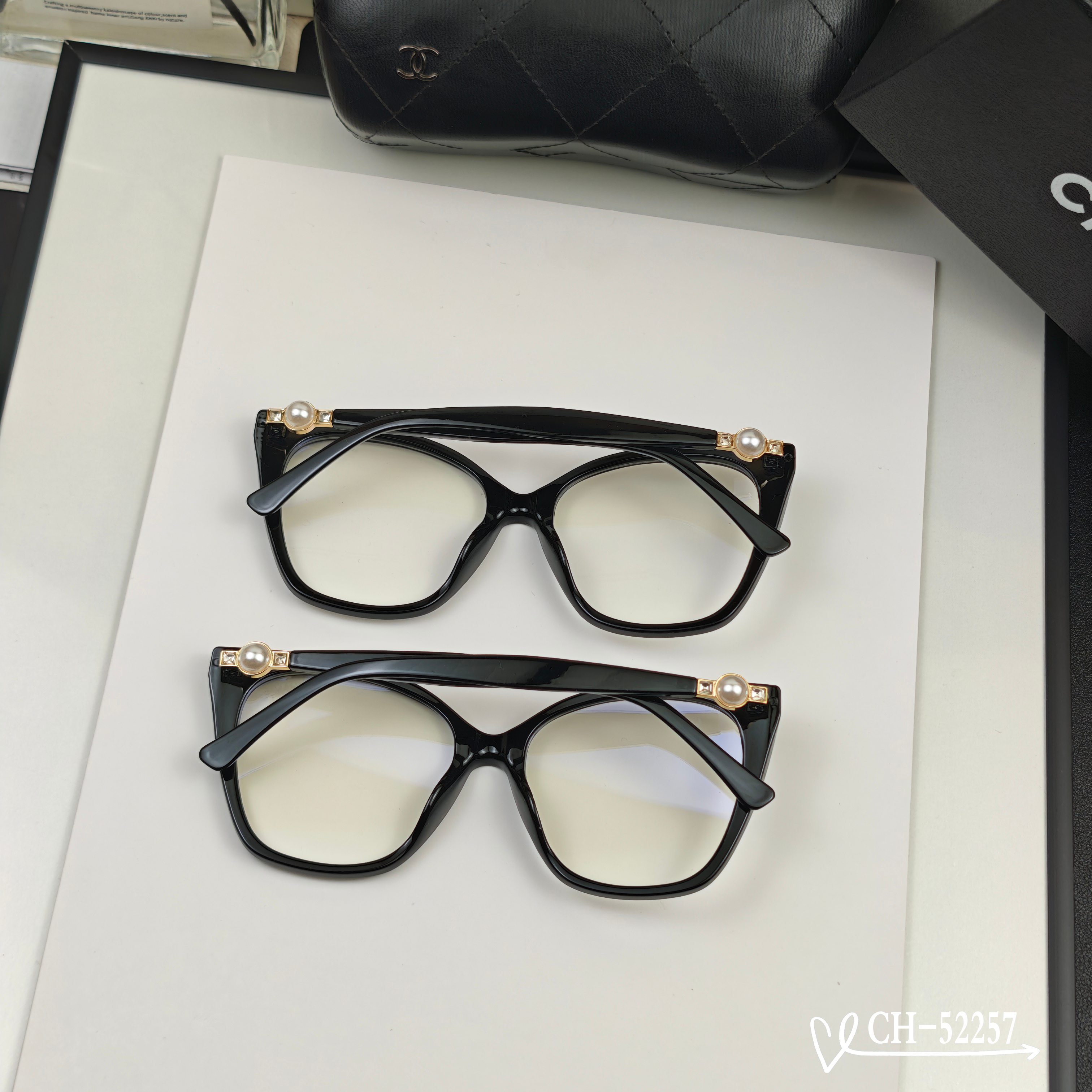 👓.【法国香奈儿-CHANEL】 🕶.【宝丽来树脂高清镜片】 ⭐️.【PC镜架-轻便佩戴舒适】 🌟.【s