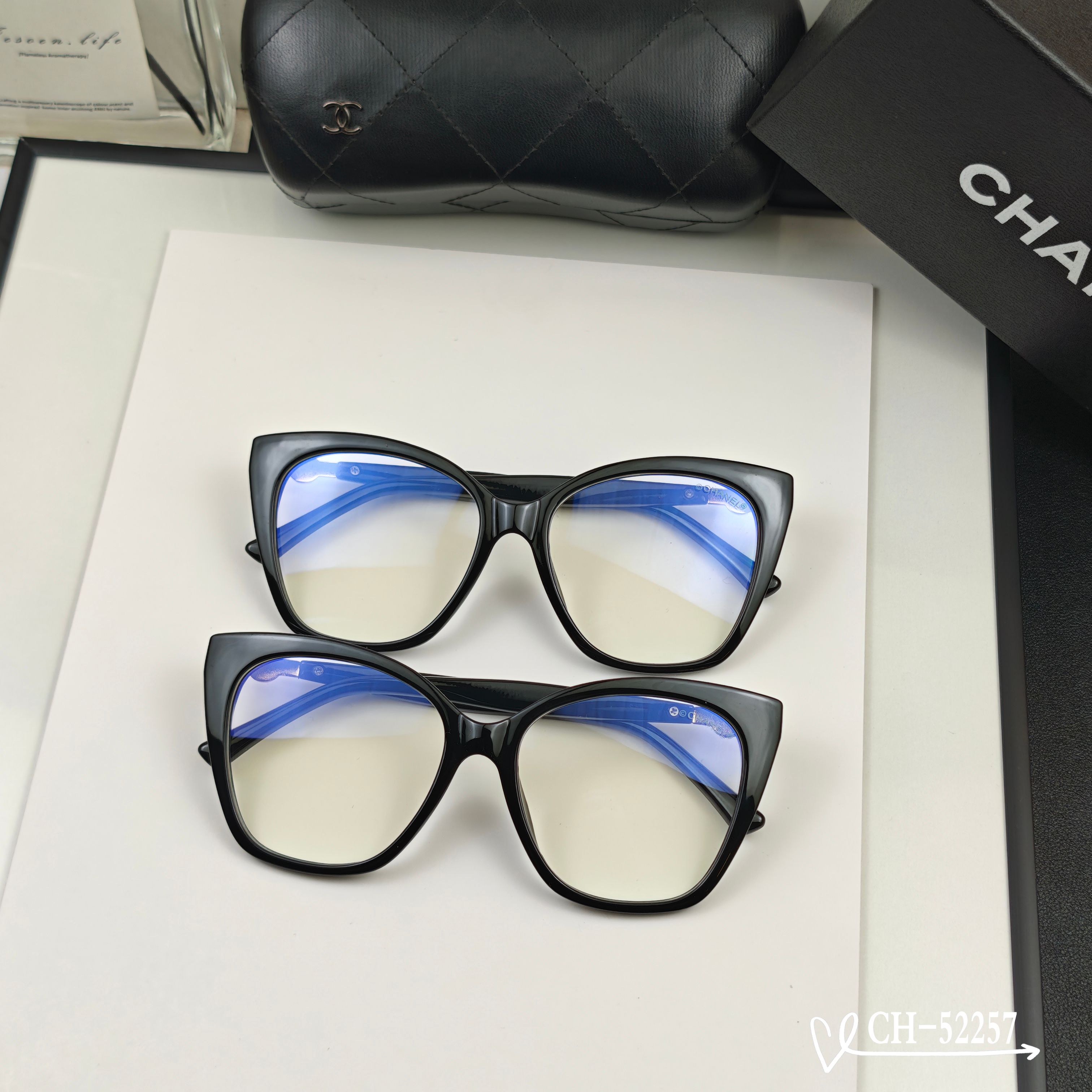 👓.【法国香奈儿-CHANEL】 🕶.【宝丽来树脂高清镜片】 ⭐️.【PC镜架-轻便佩戴舒适】 🌟.【s