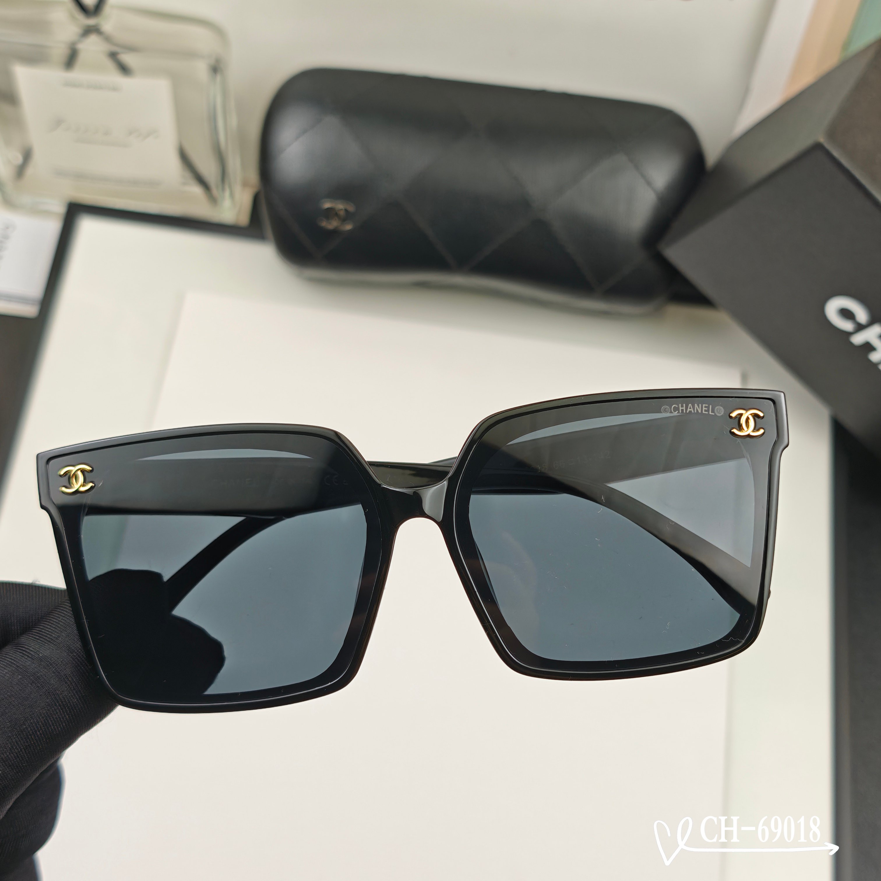 👓.【法国香奈儿-CHANEL】 🕶.【宝丽来树脂高清镜片】 ⭐️.【TR镜架-轻便佩戴舒适】 🌟.【s