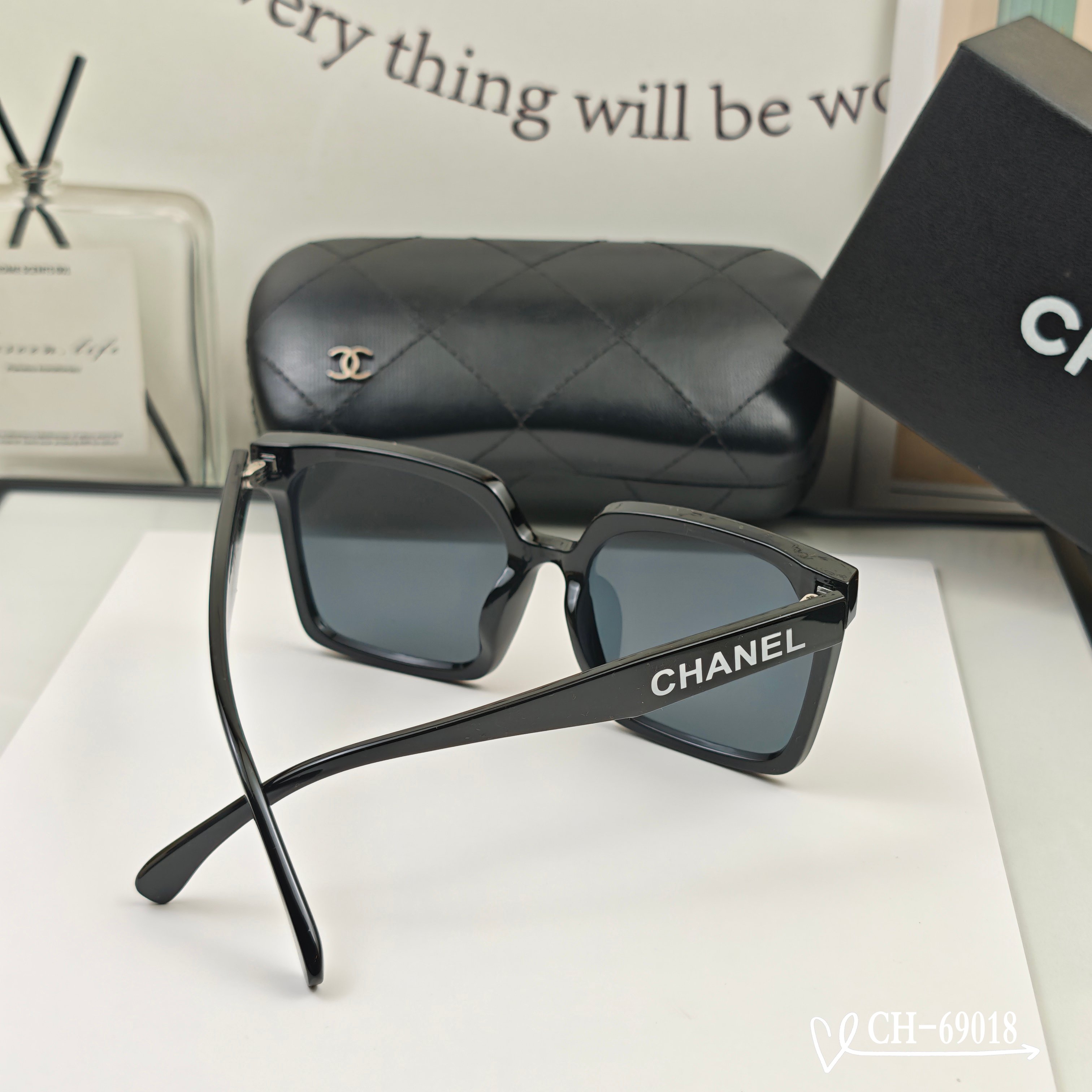👓.【法国香奈儿-CHANEL】 🕶.【宝丽来树脂高清镜片】 ⭐️.【TR镜架-轻便佩戴舒适】 🌟.【s