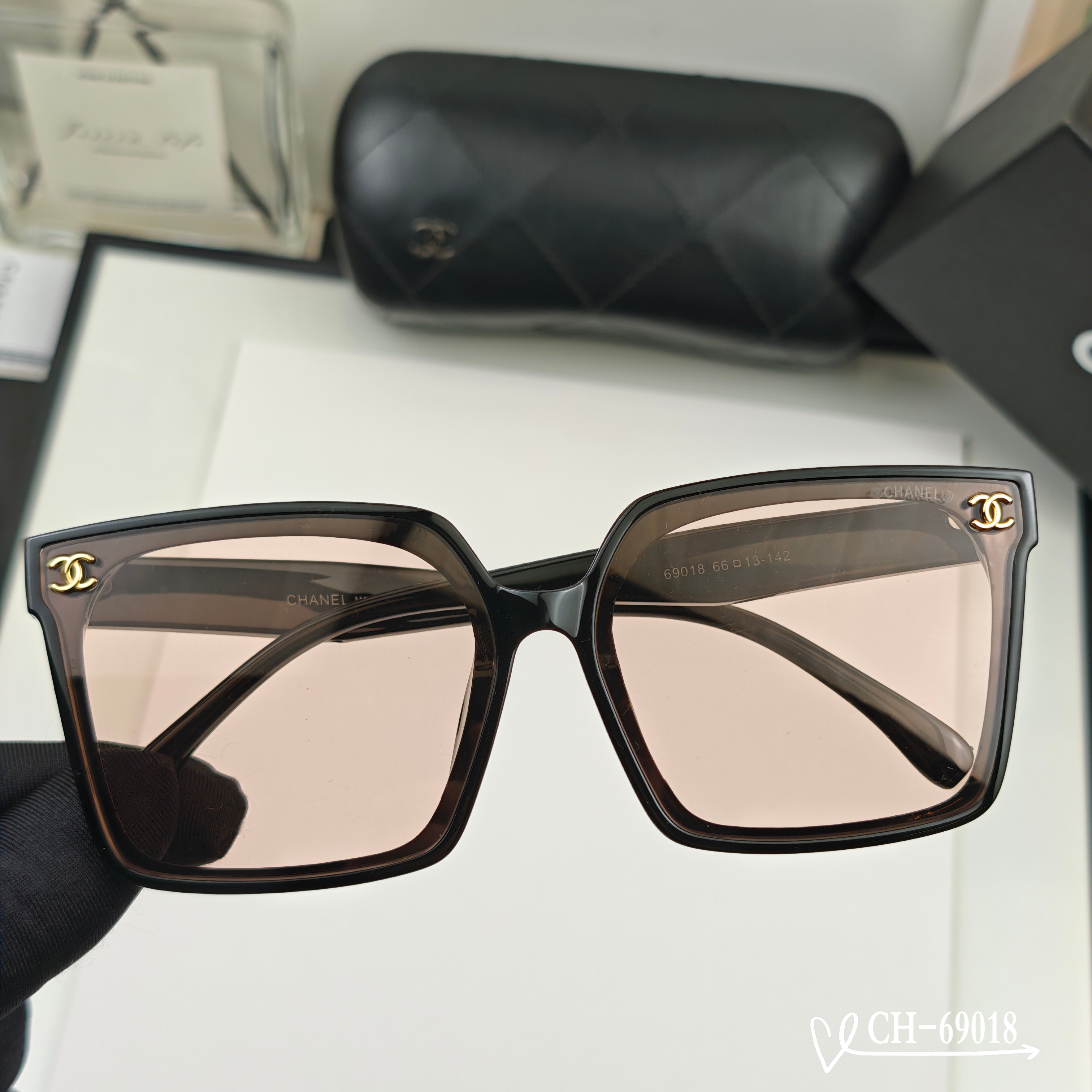 👓.【法国香奈儿-CHANEL】 🕶.【宝丽来树脂高清镜片】 ⭐️.【TR镜架-轻便佩戴舒适】 🌟.【s