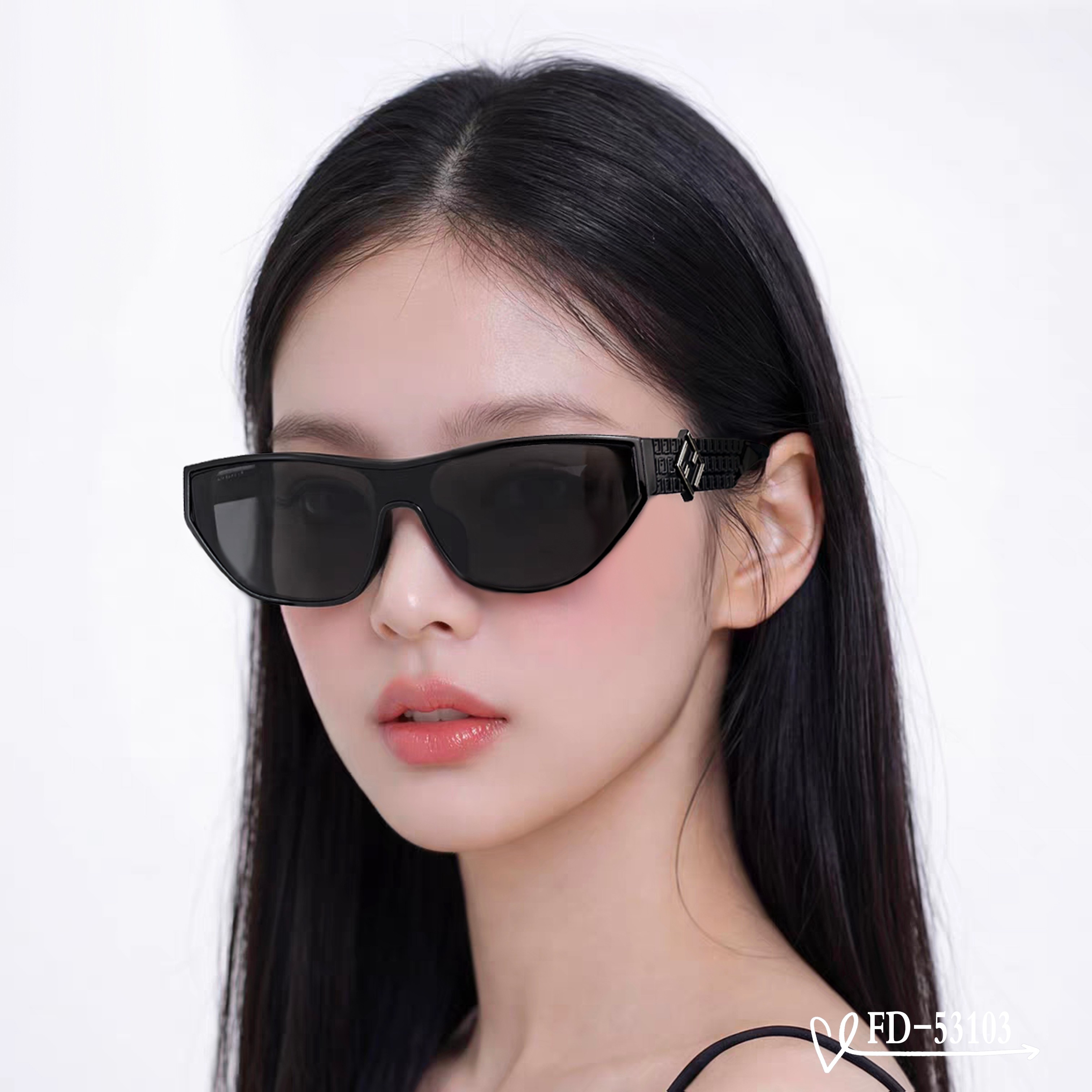 👓.【意大利芬迪-FENDI】 🕶.【宝丽来树脂偏光镜片】 ⭐️ .【TR90镜架轻便佩戴舒适】 🌟 .