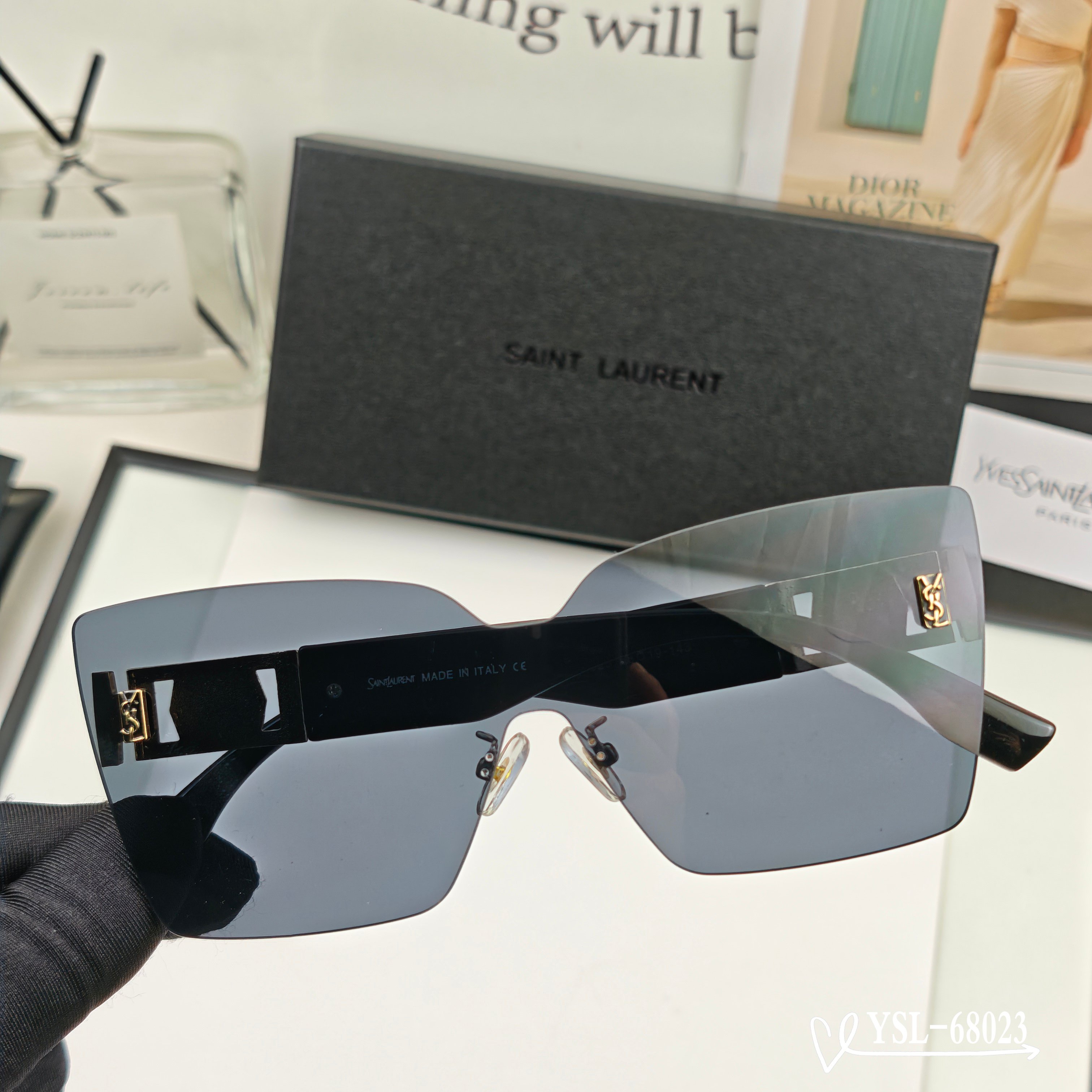 👓.【圣罗兰-ysl】 🕶.【宝丽来树脂高清镜片】 ⭐️ .【TR90镜架-轻便佩戴舒适】 🌟 .【si