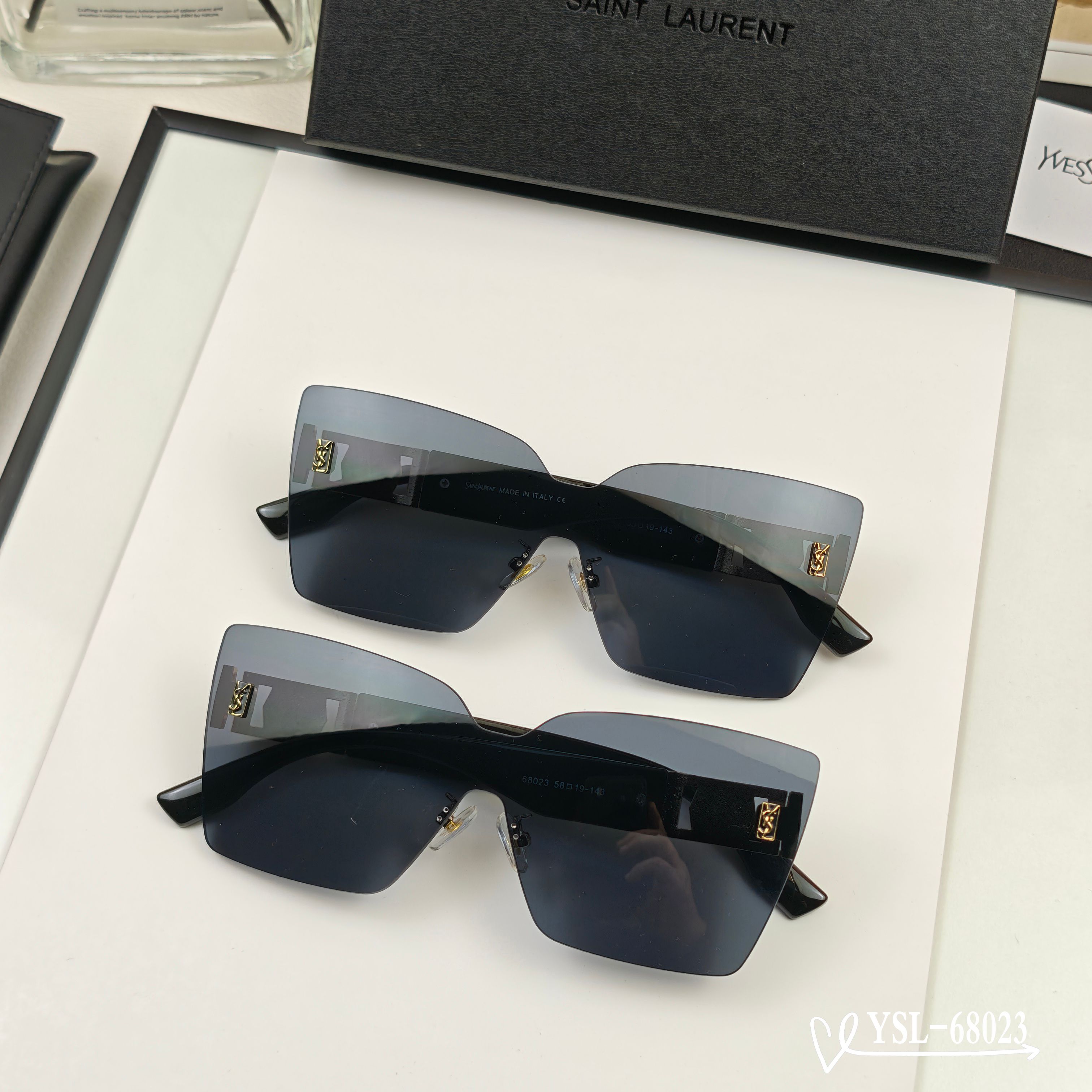 👓.【圣罗兰-ysl】 🕶.【宝丽来树脂高清镜片】 ⭐️ .【TR90镜架-轻便佩戴舒适】 🌟 .【si