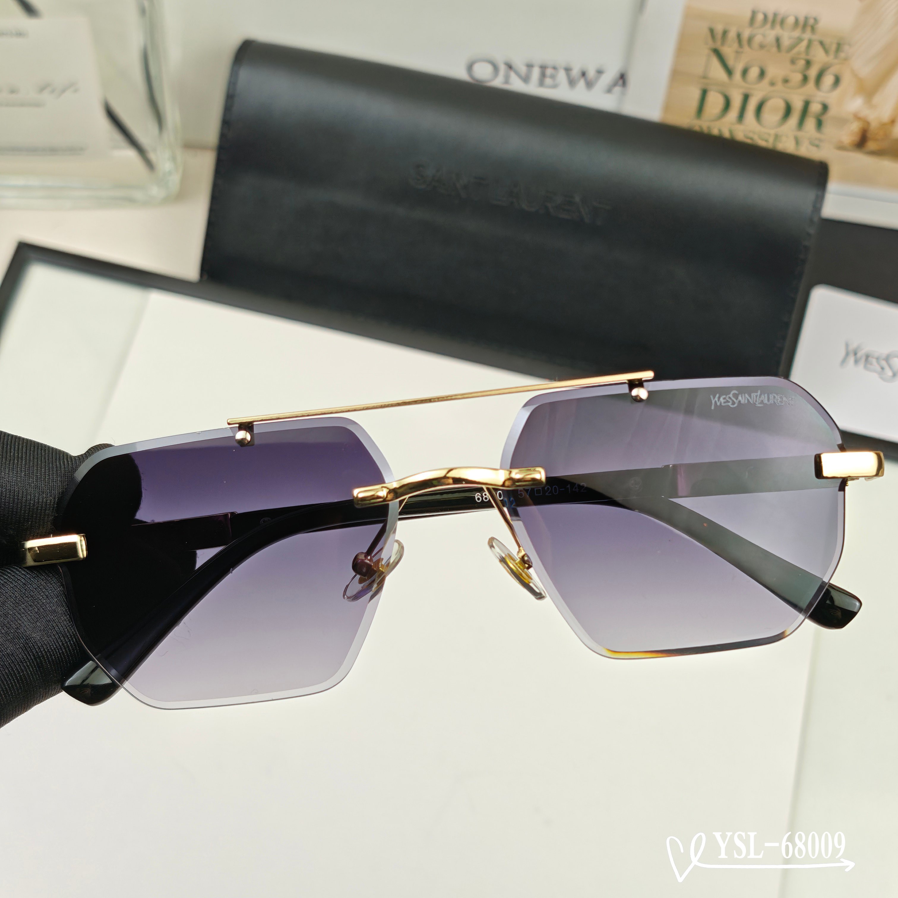 👓.【圣罗兰-ysl】 🕶.【宝丽来树脂高清镜片】 ⭐️ .【金属镜架-轻便佩戴舒适】 🌟 .【size